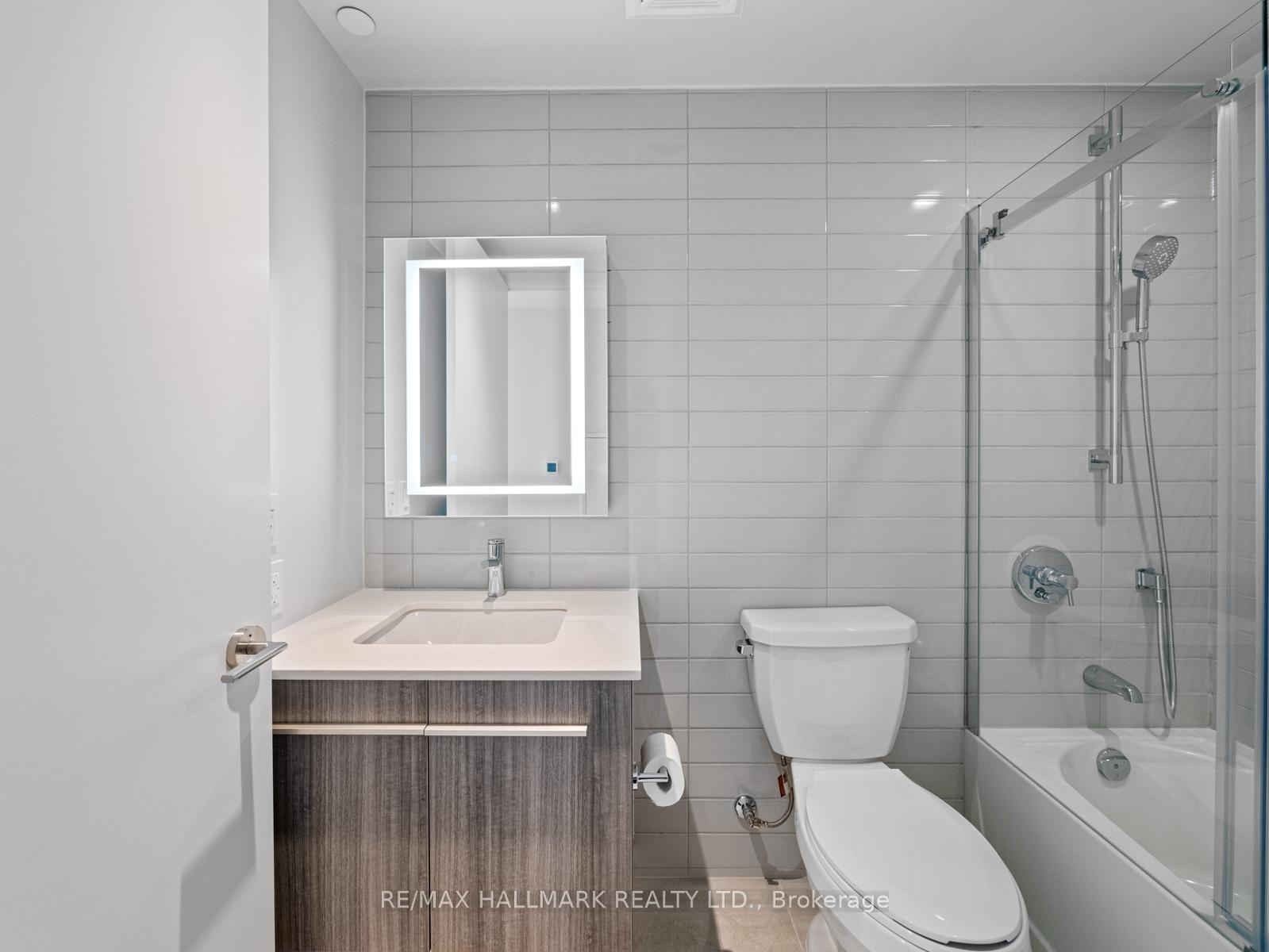 Photo 5 of Unit 1007, 8 Cumberland Street, Toronto, The Annex — HOMEH