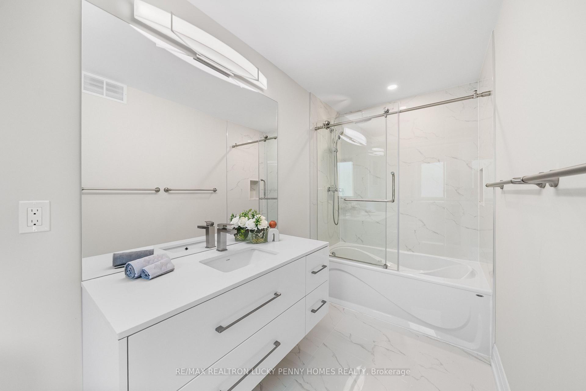 Photo 28 of 6 Pilgrim Drive, Markham, Cachet — HOMEH