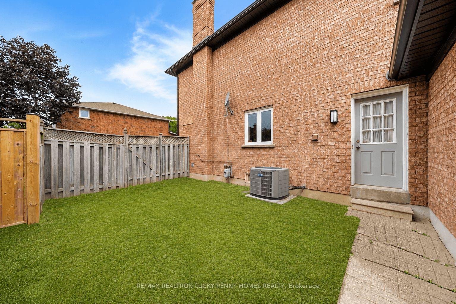 Photo 40 of 6 Pilgrim Drive, Markham, Cachet — HOMEH