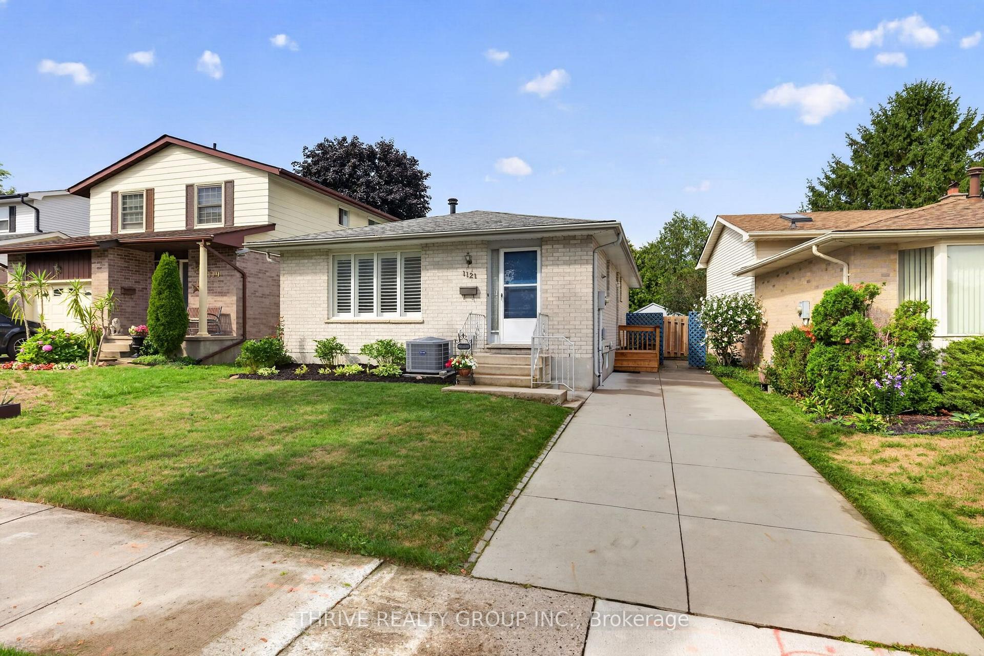 Photo 3 of 1121 Gatewood Road, London, East A — HOMEH
