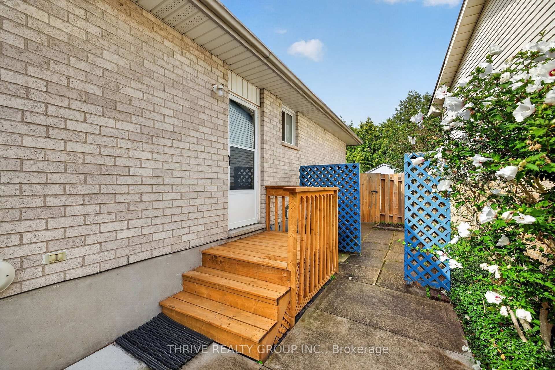 Photo 48 of 1121 Gatewood Road, London, East A — HOMEH