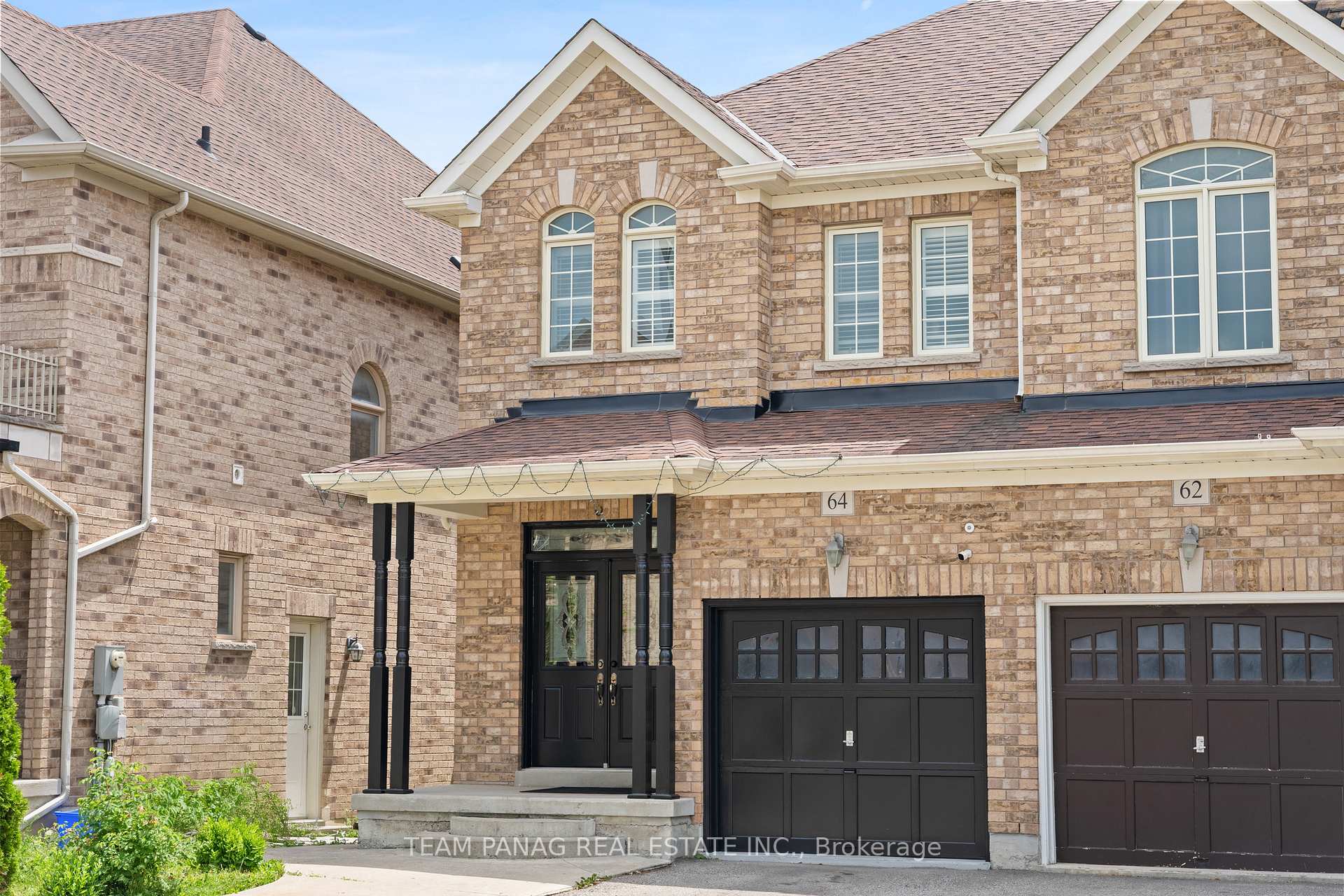 Photo 3 of 64 Clearfield Drive, Brampton, Bram East — HOMEH
