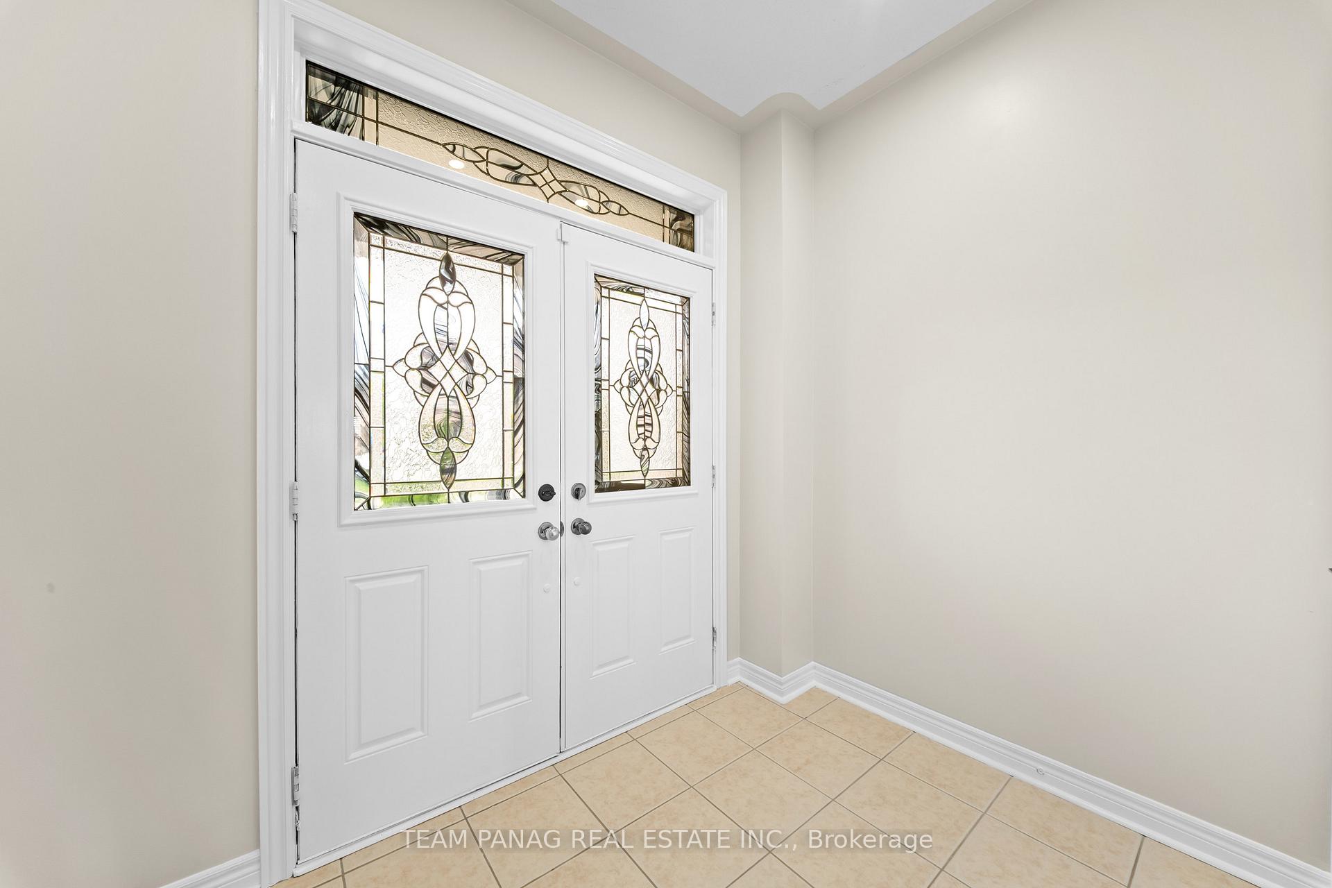Photo 10 of 64 Clearfield Drive, Brampton, Bram East — HOMEH