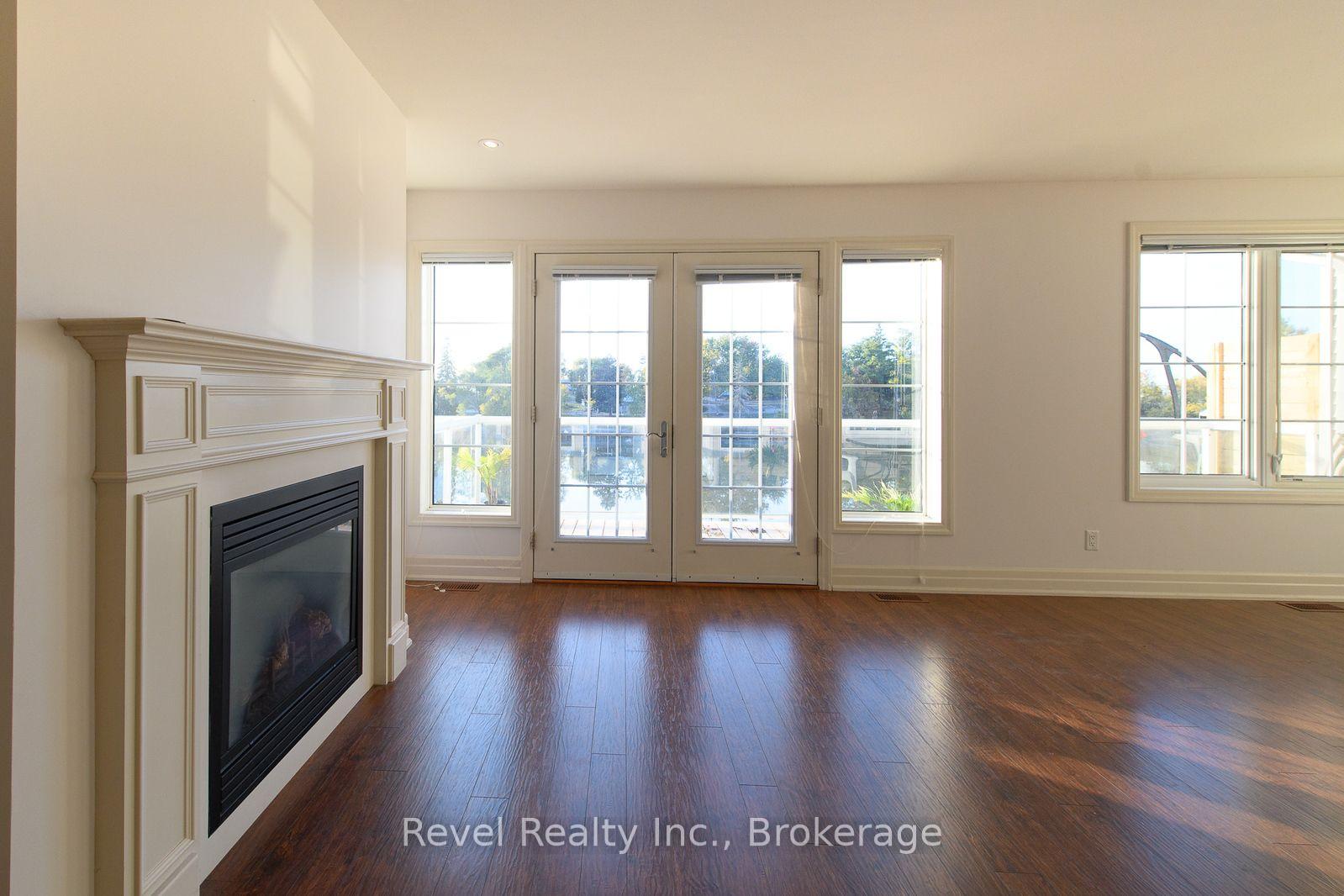 Photo 4 of Unit 4, 4-64 RIVER RD EAST River Road E, Wasaga Beach — HOMEH
