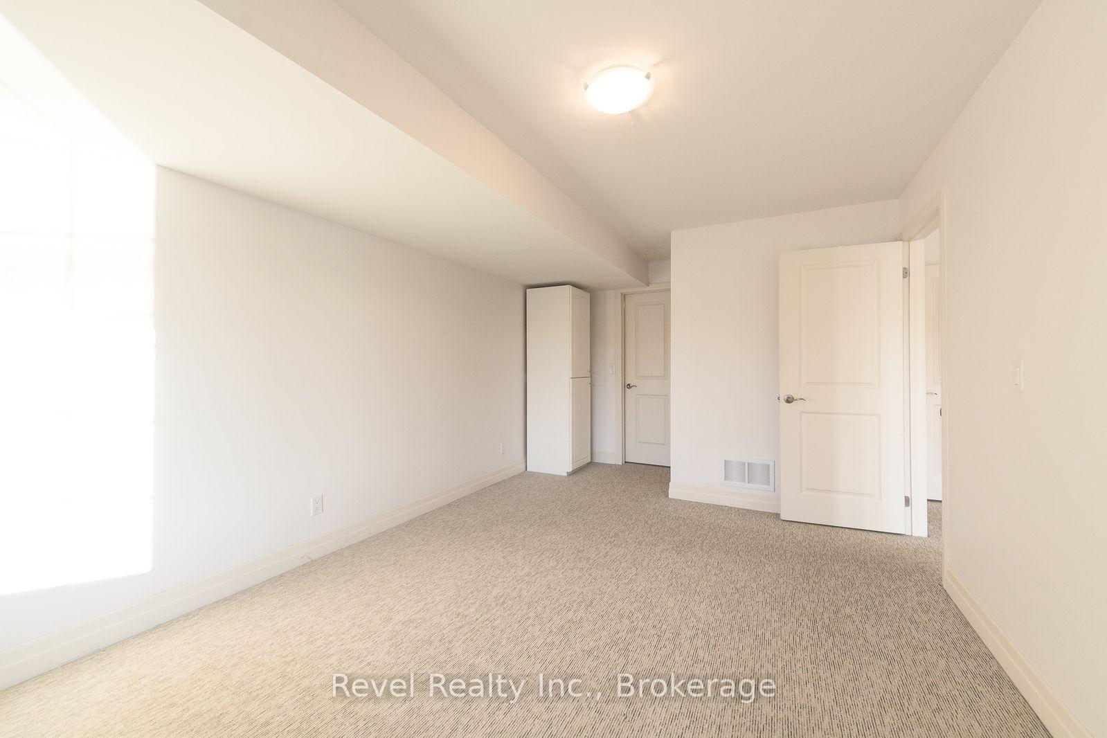 Photo 9 of Unit 4, 4-64 RIVER RD EAST River Road E, Wasaga Beach — HOMEH