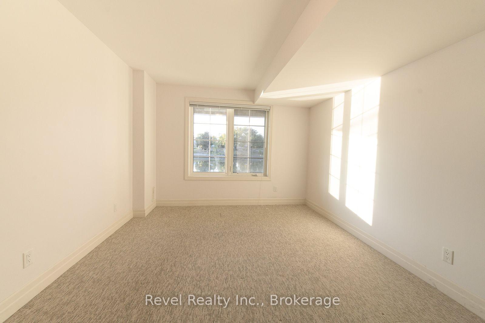 Photo 11 of Unit 4, 4-64 RIVER RD EAST River Road E, Wasaga Beach — HOMEH