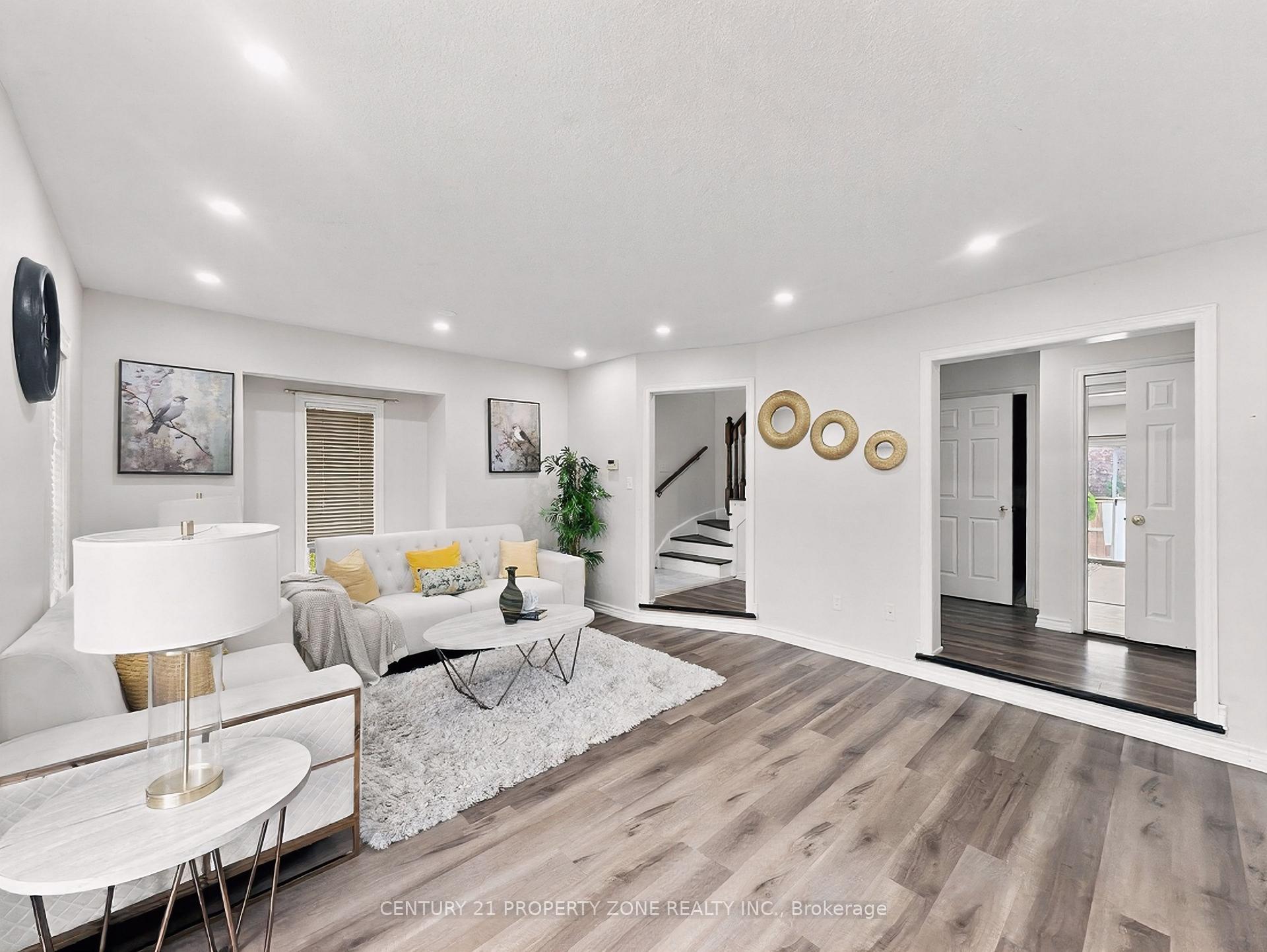 Photo 11 of 65 Shady Pine Circle, Brampton, Sandringham-Wellington — HOMEH