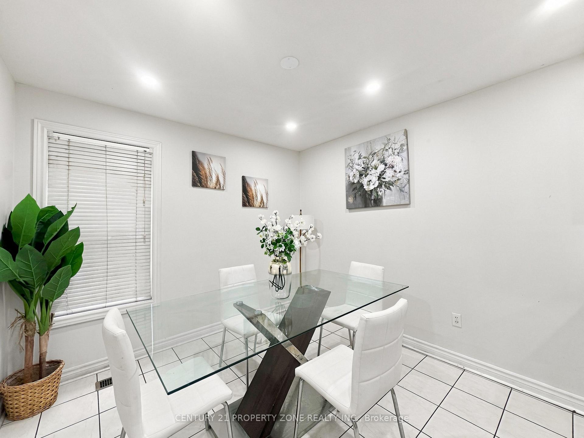 Photo 15 of 65 Shady Pine Circle, Brampton, Sandringham-Wellington — HOMEH