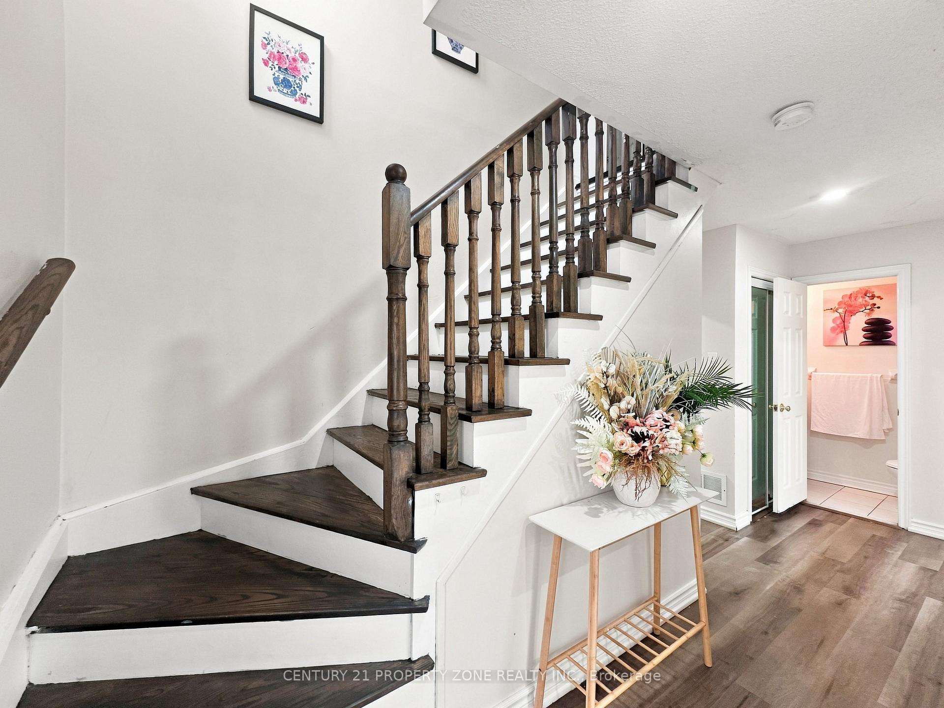 Photo 19 of 65 Shady Pine Circle, Brampton, Sandringham-Wellington — HOMEH
