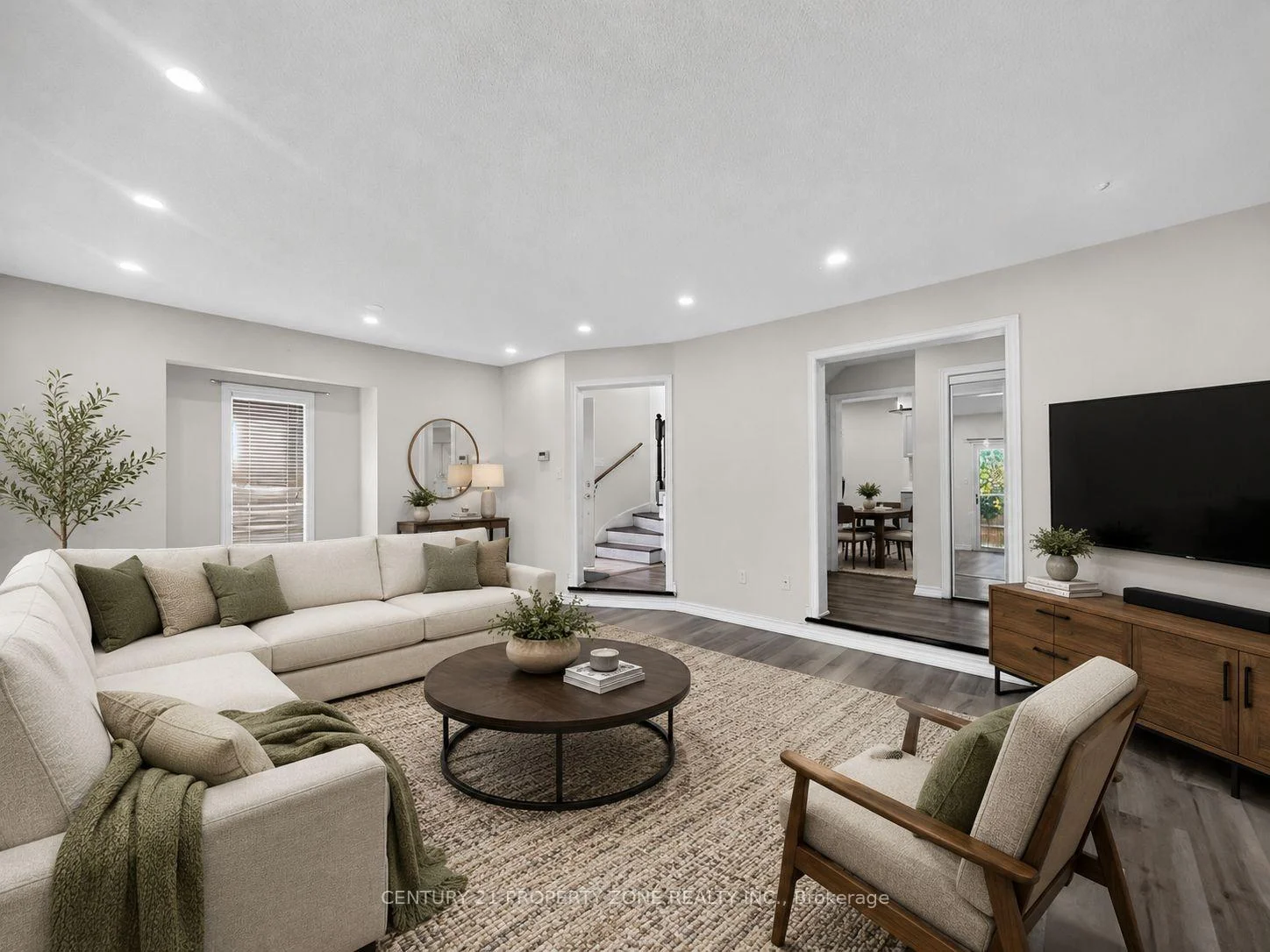 Photo 6 of 65 Shady Pine Circle, Brampton, Sandringham-Wellington — HOMEH