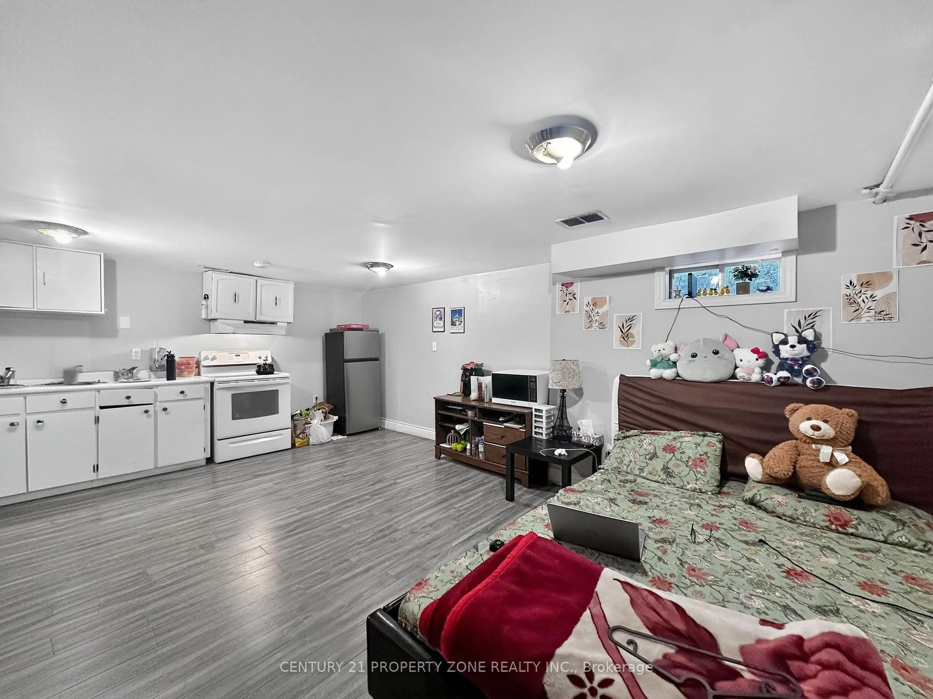 Photo 36 of 65 Shady Pine Circle, Brampton, Sandringham-Wellington — HOMEH