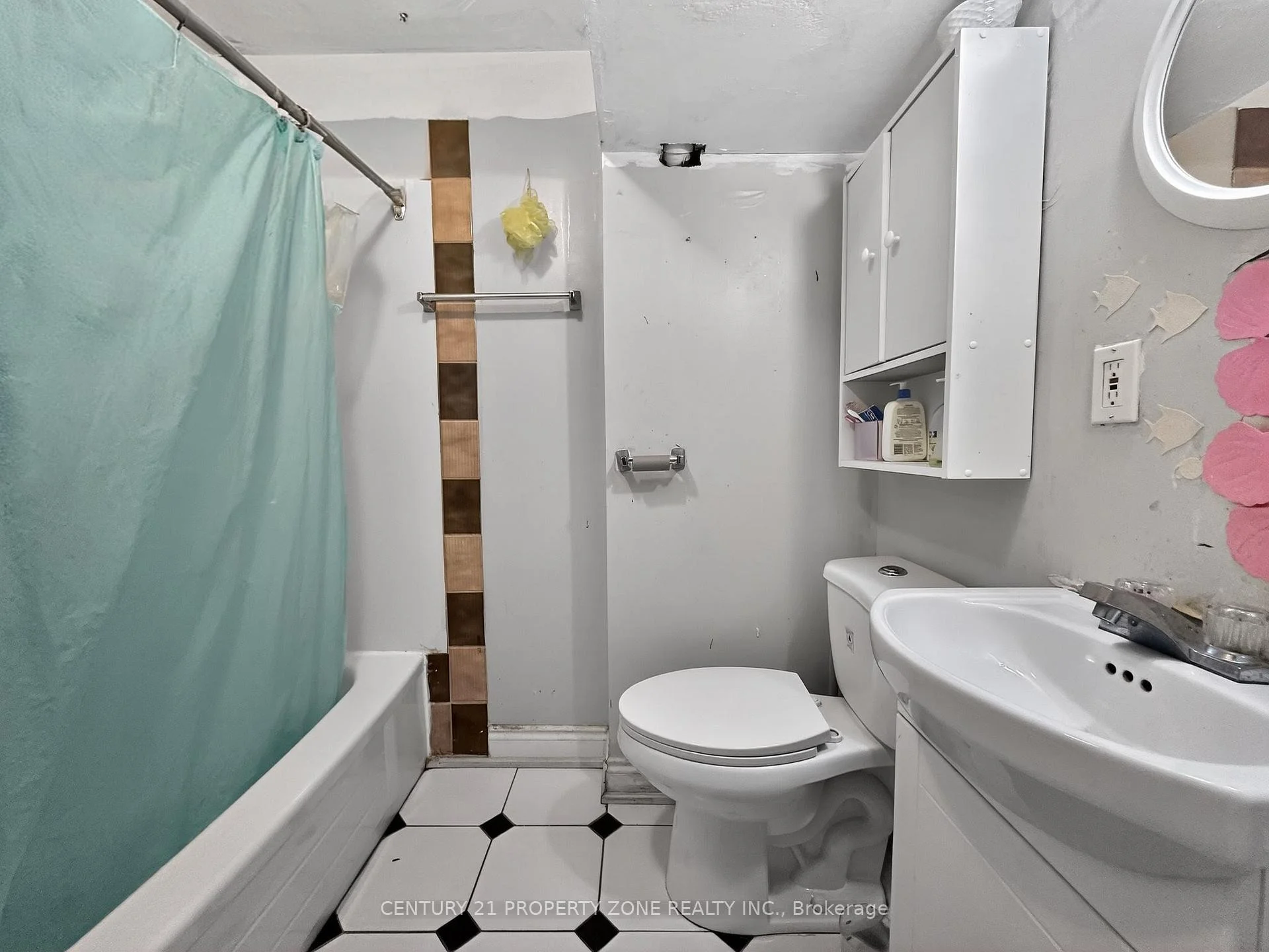 Photo 40 of 65 Shady Pine Circle, Brampton, Sandringham-Wellington — HOMEH