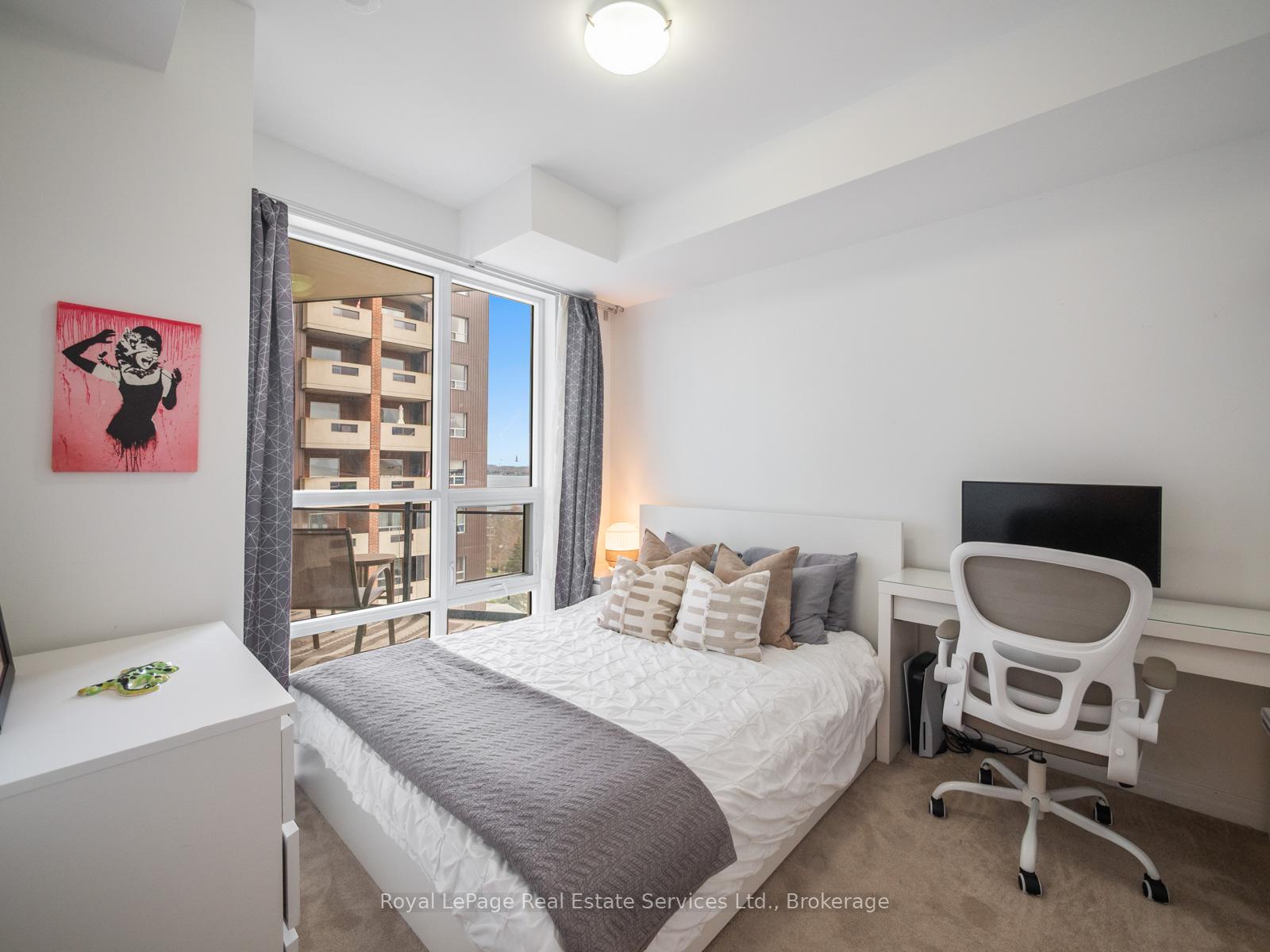 Photo 8 of Unit 709, 111 Worsley Street, Barrie, City Centre — HOMEH