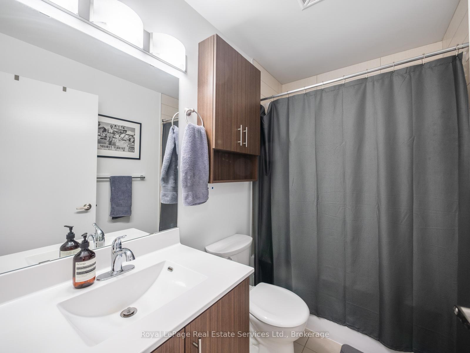 Photo 10 of Unit 709, 111 Worsley Street, Barrie, City Centre — HOMEH
