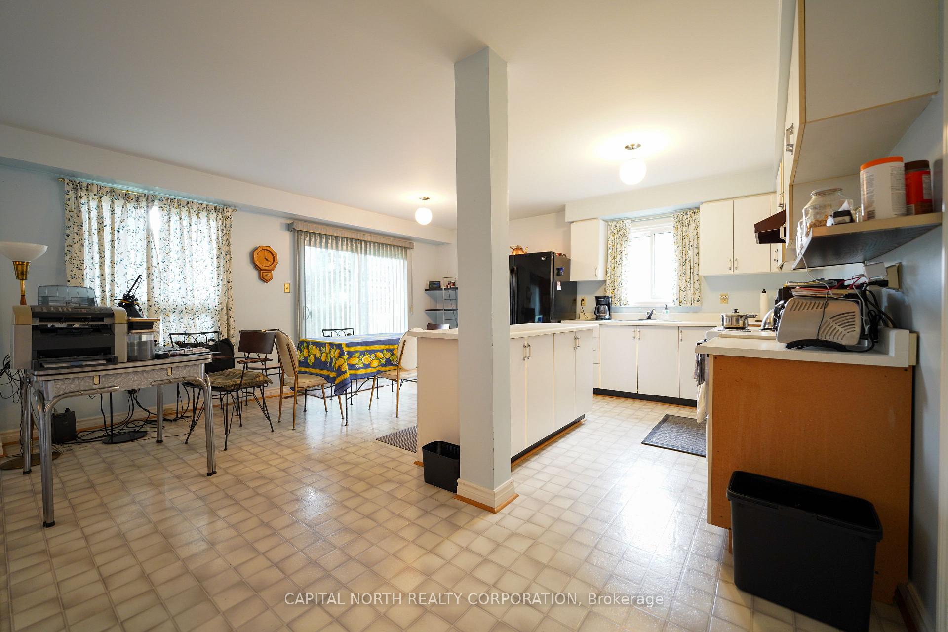 Photo 5 of 65 Savoy Crescent, Vaughan, Beverley Glen — HOMEH