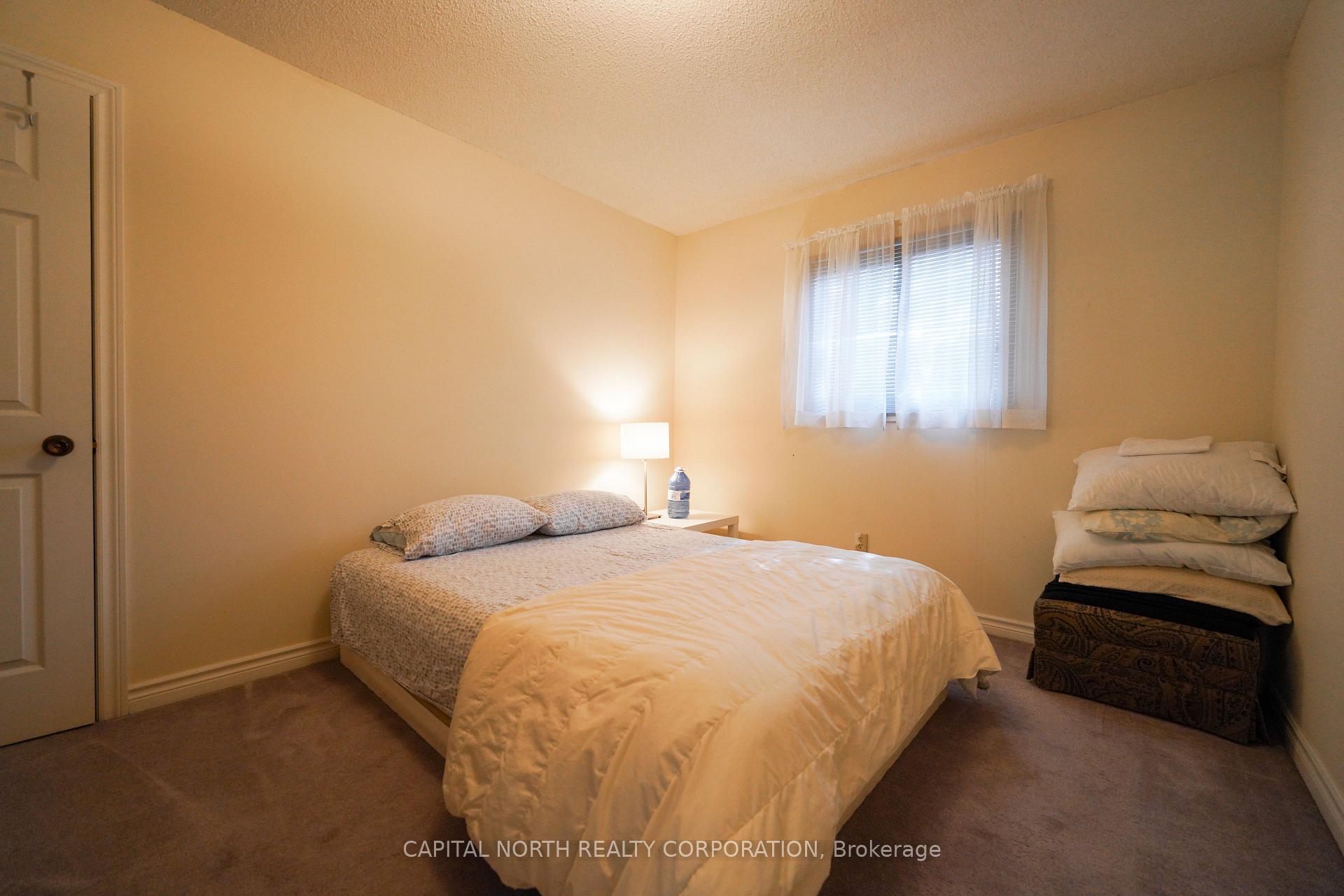Photo 17 of 65 Savoy Crescent, Vaughan, Beverley Glen — HOMEH