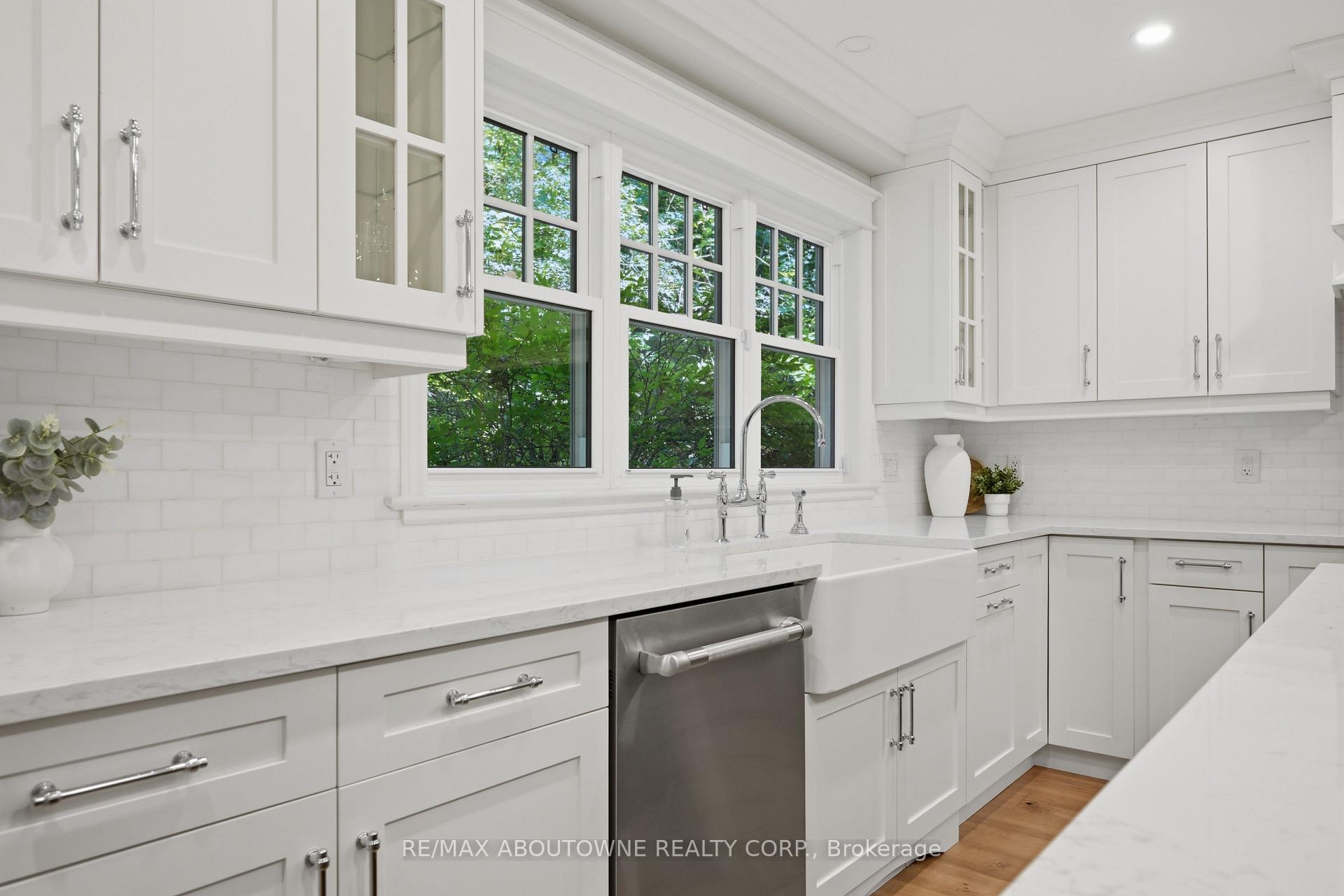 Photo 9 of 485 Coleen Drive, Oakville, Morrison — HOMEH