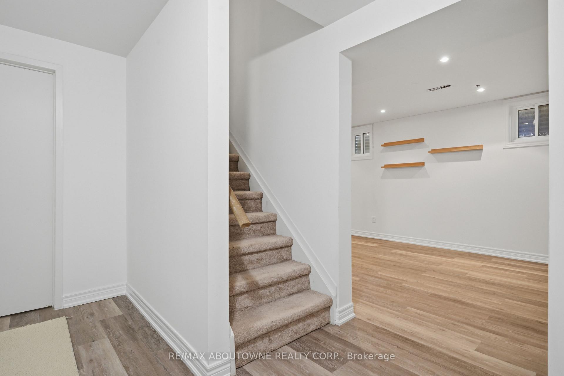 Photo 25 of 485 Coleen Drive, Oakville, Morrison — HOMEH