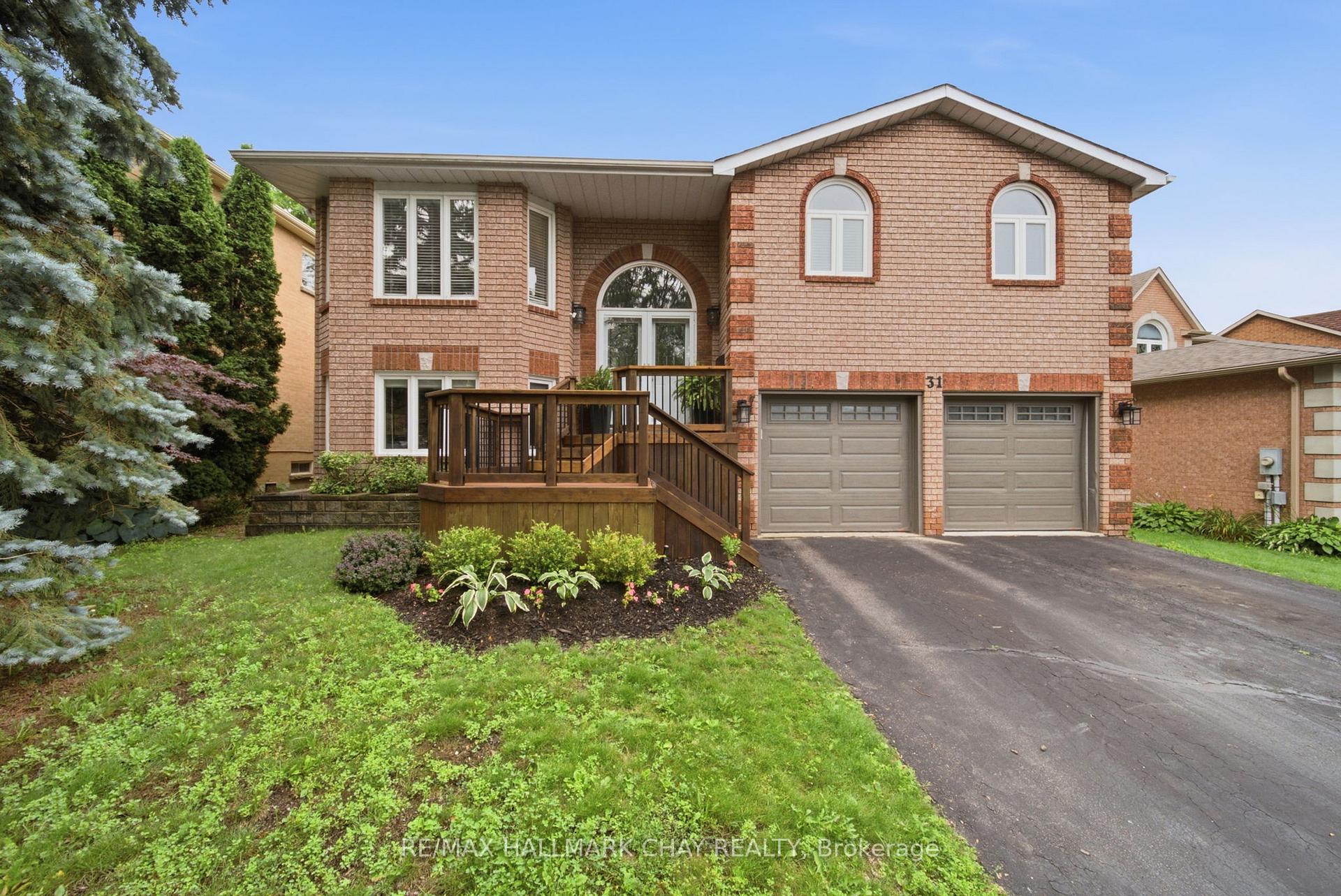 Photo 2 of 31 Falling Brook Drive, Barrie, Bayshore — HOMEH