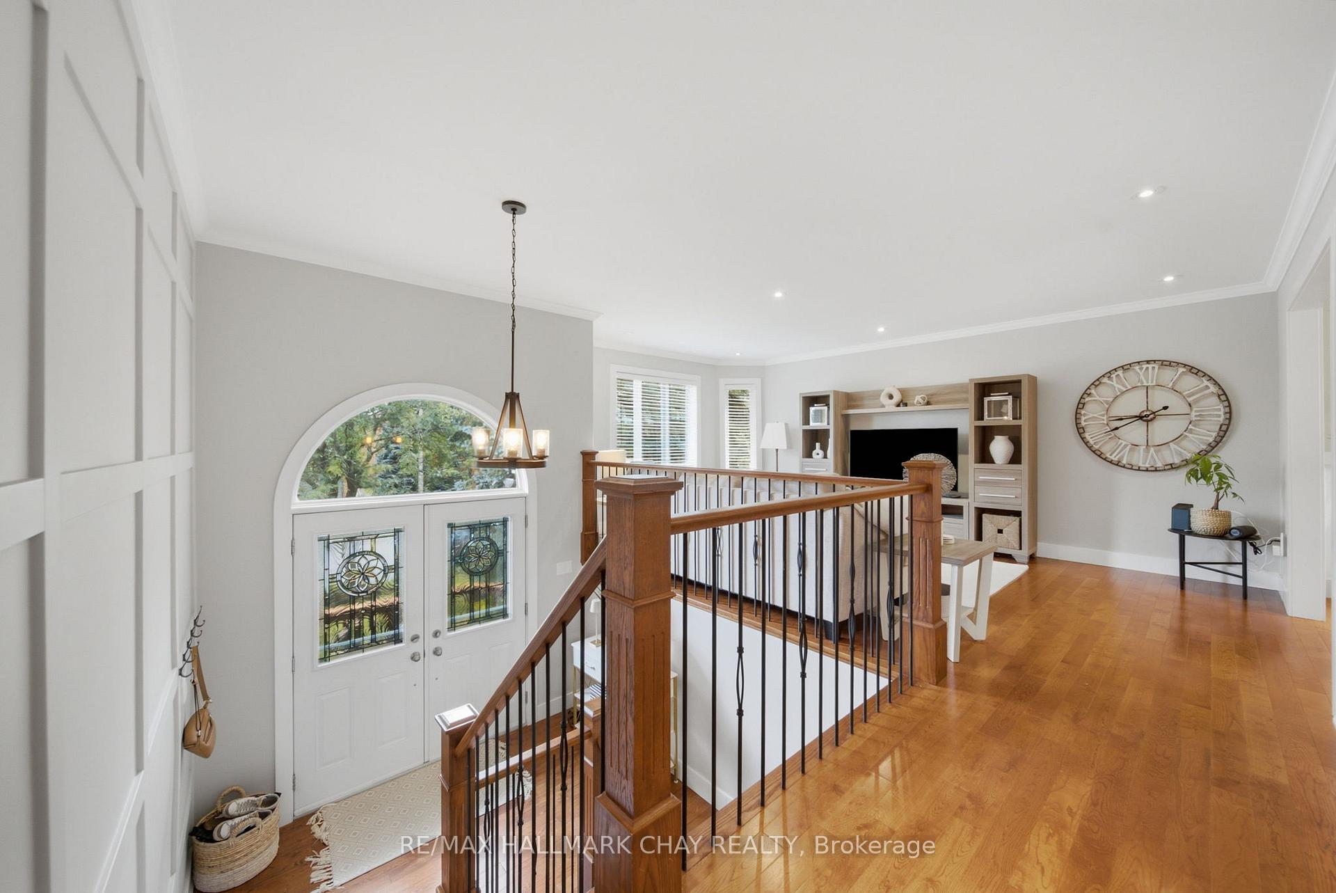 Photo 5 of 31 Falling Brook Drive, Barrie, Bayshore — HOMEH