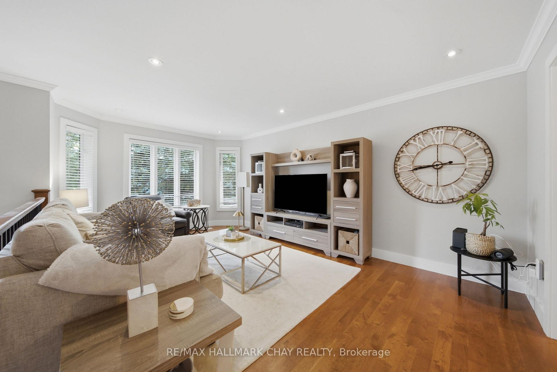 Photo 6 of 31 Falling Brook Drive, Barrie, Bayshore — HOMEH