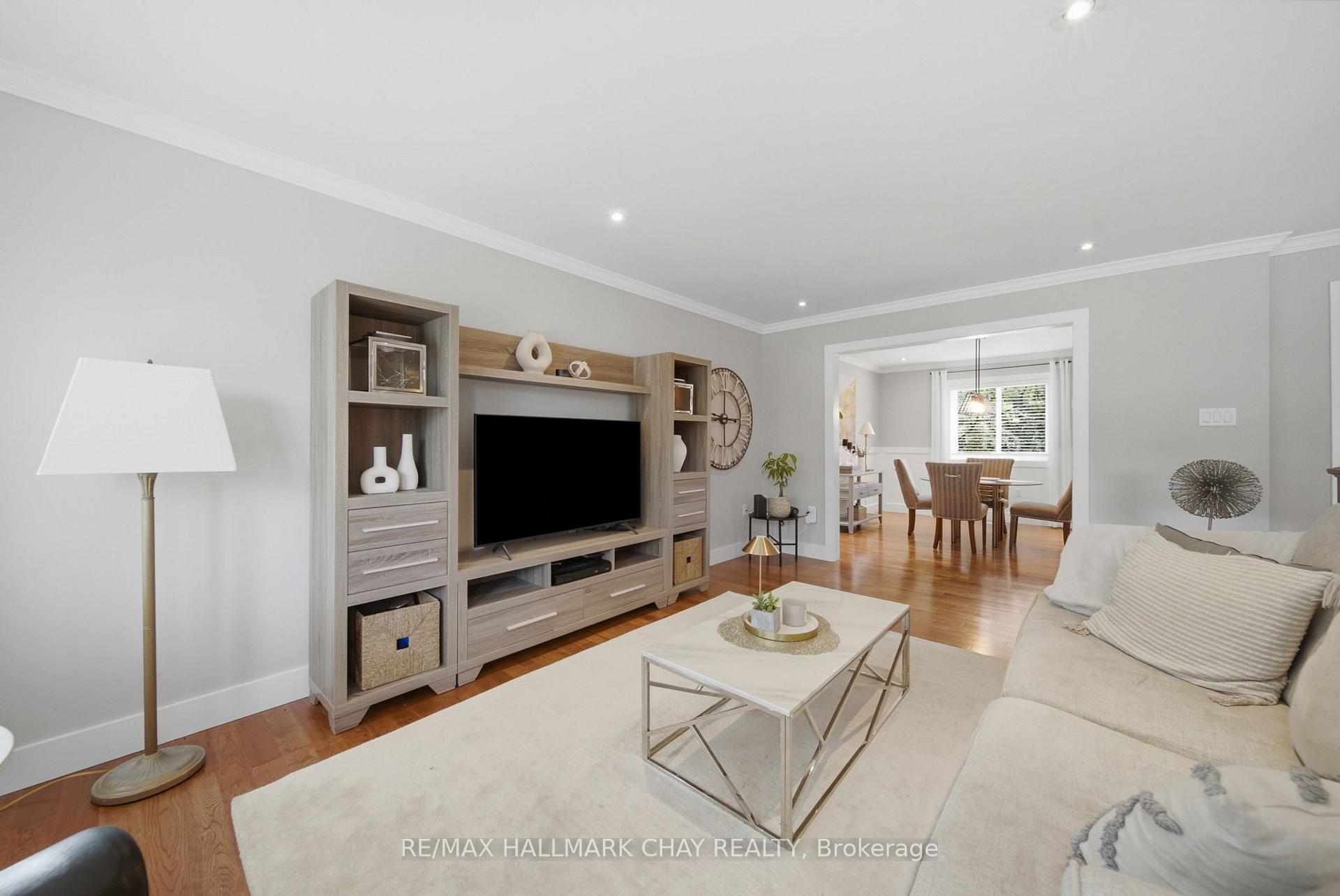 Photo 9 of 31 Falling Brook Drive, Barrie, Bayshore — HOMEH