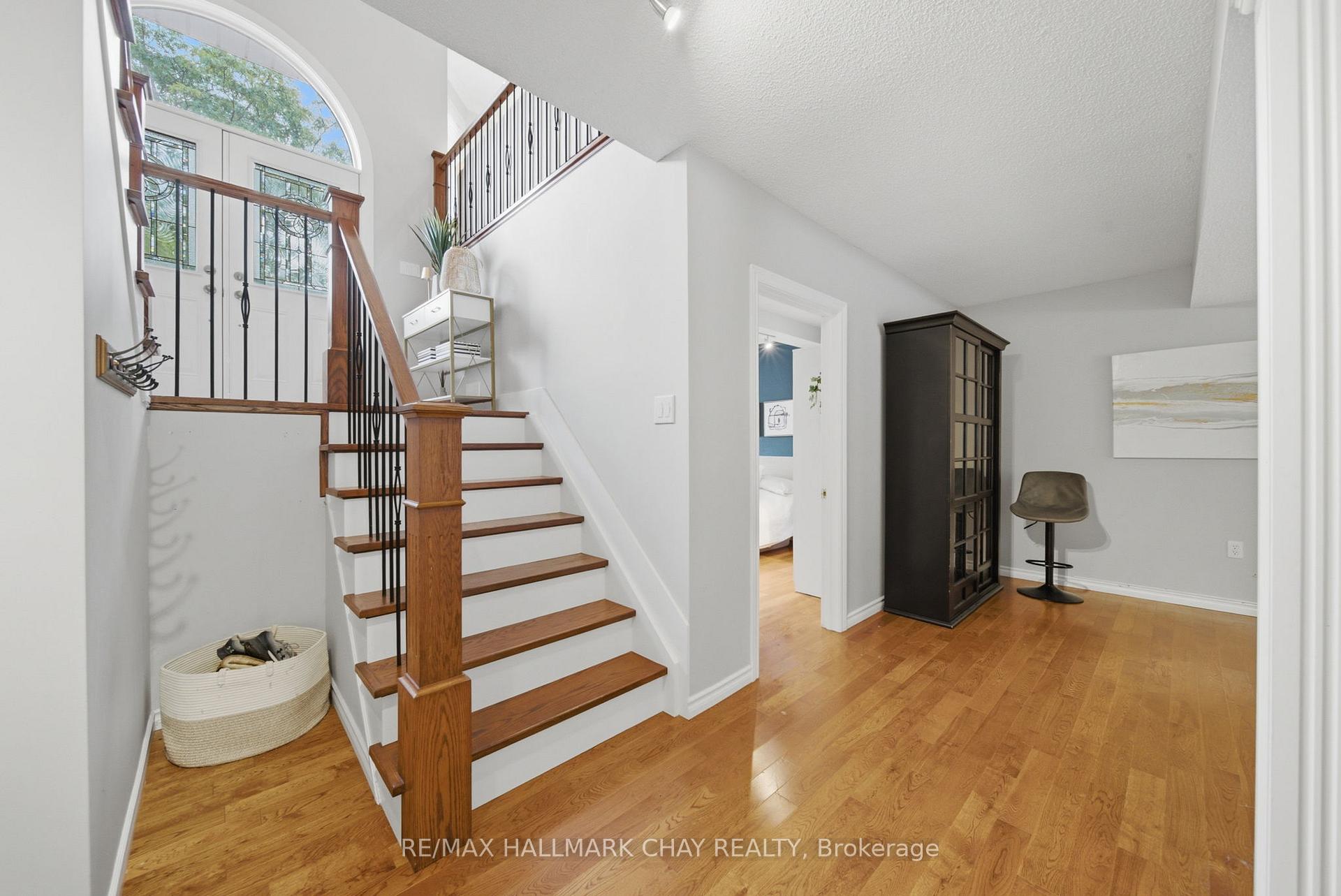 Photo 26 of 31 Falling Brook Drive, Barrie, Bayshore — HOMEH