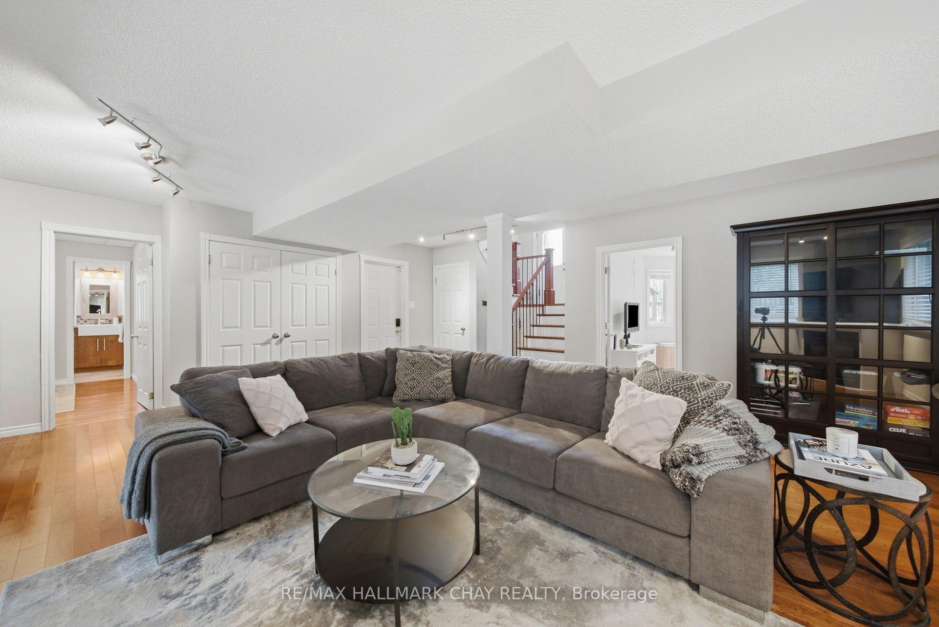 Photo 29 of 31 Falling Brook Drive, Barrie, Bayshore — HOMEH