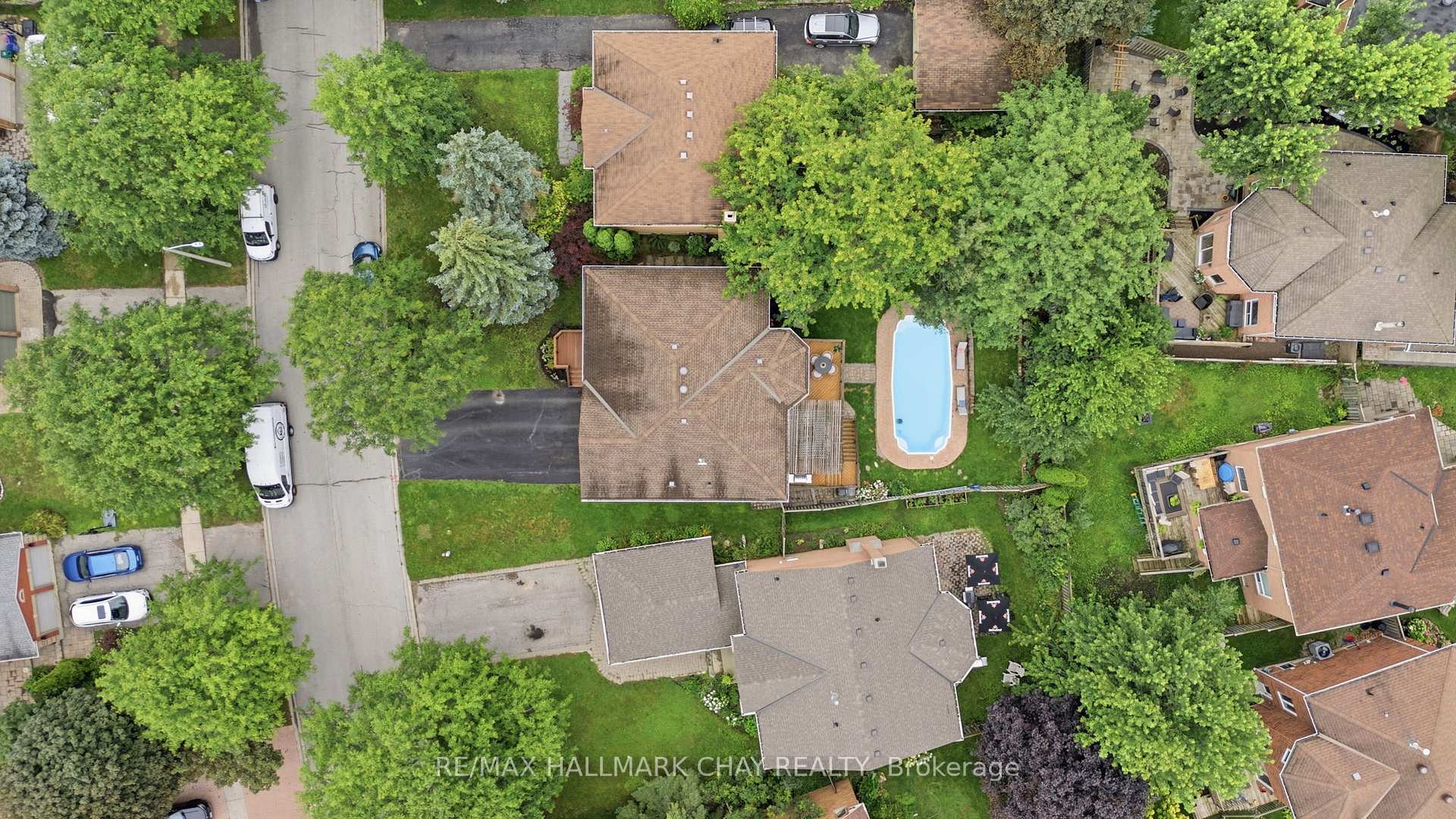 Photo 46 of 31 Falling Brook Drive, Barrie, Bayshore — HOMEH