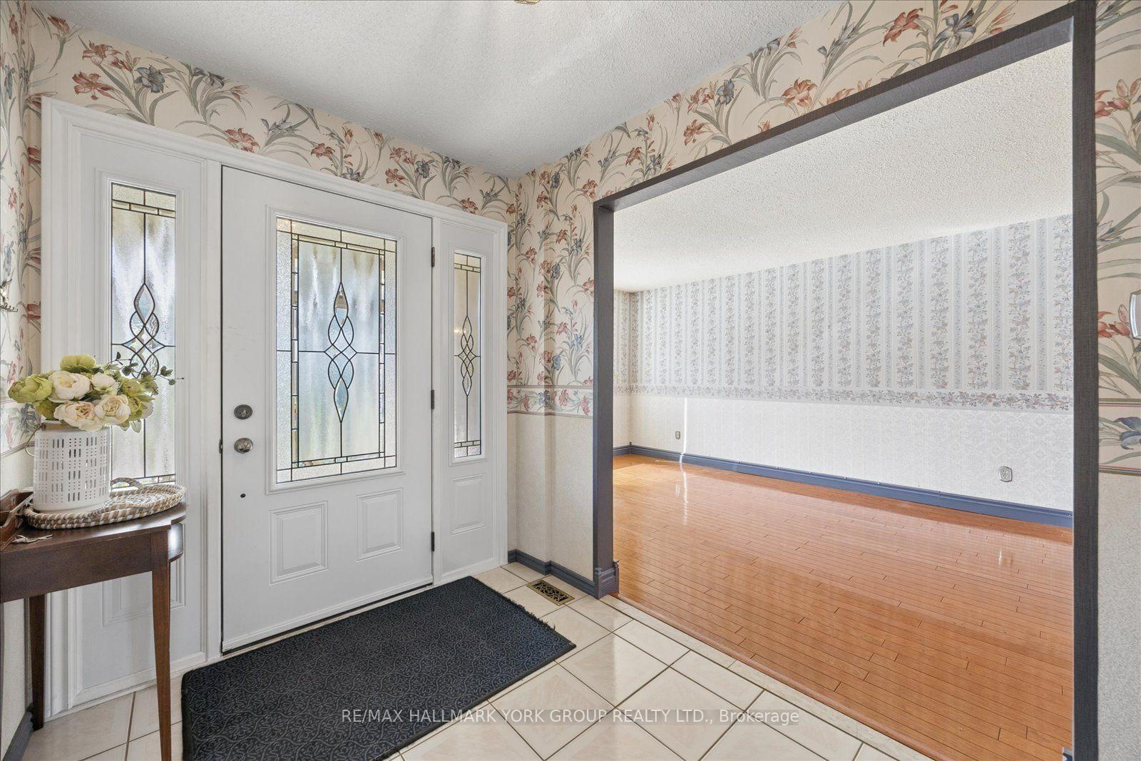 Photo 4 of 306 Erin Trail, Newmarket, Bristol-London — HOMEH