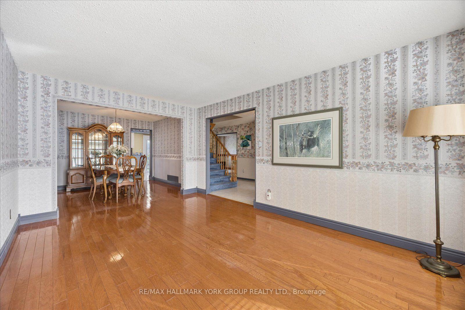 Photo 8 of 306 Erin Trail, Newmarket, Bristol-London — HOMEH