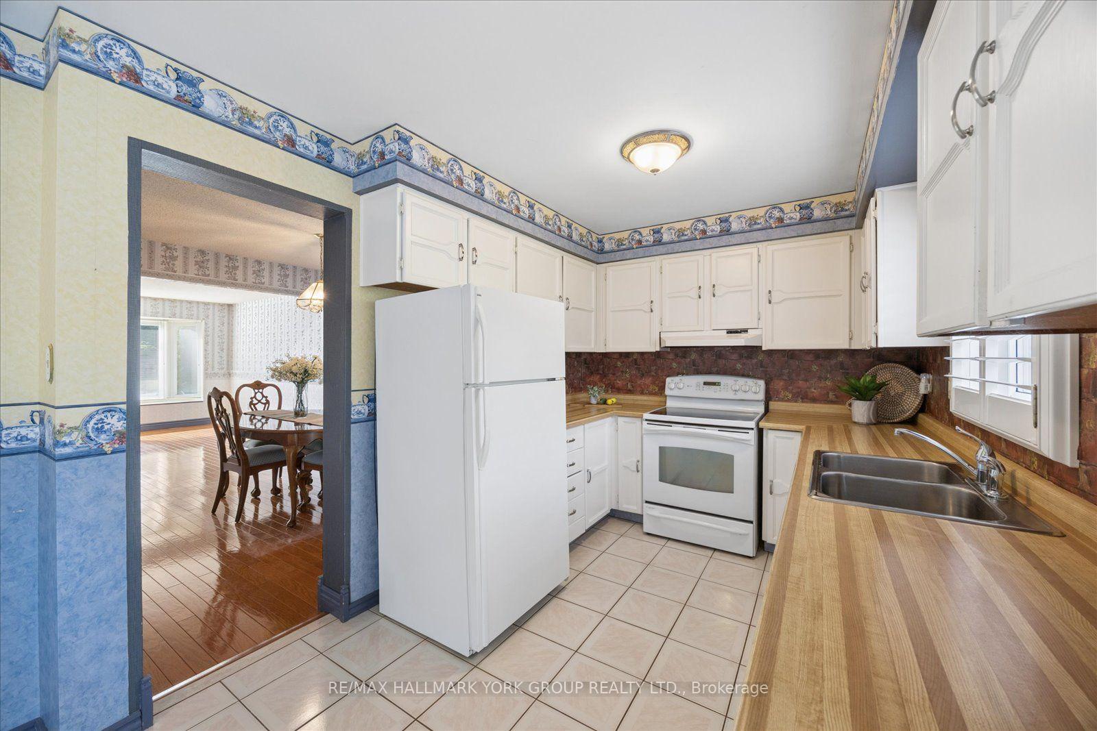 Photo 12 of 306 Erin Trail, Newmarket, Bristol-London — HOMEH
