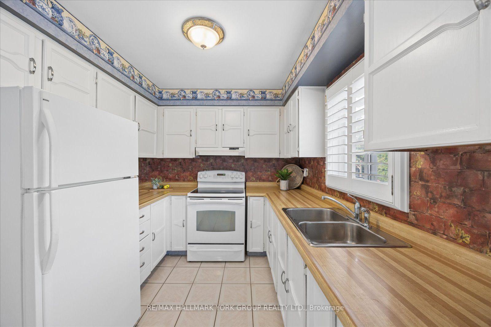 Photo 13 of 306 Erin Trail, Newmarket, Bristol-London — HOMEH