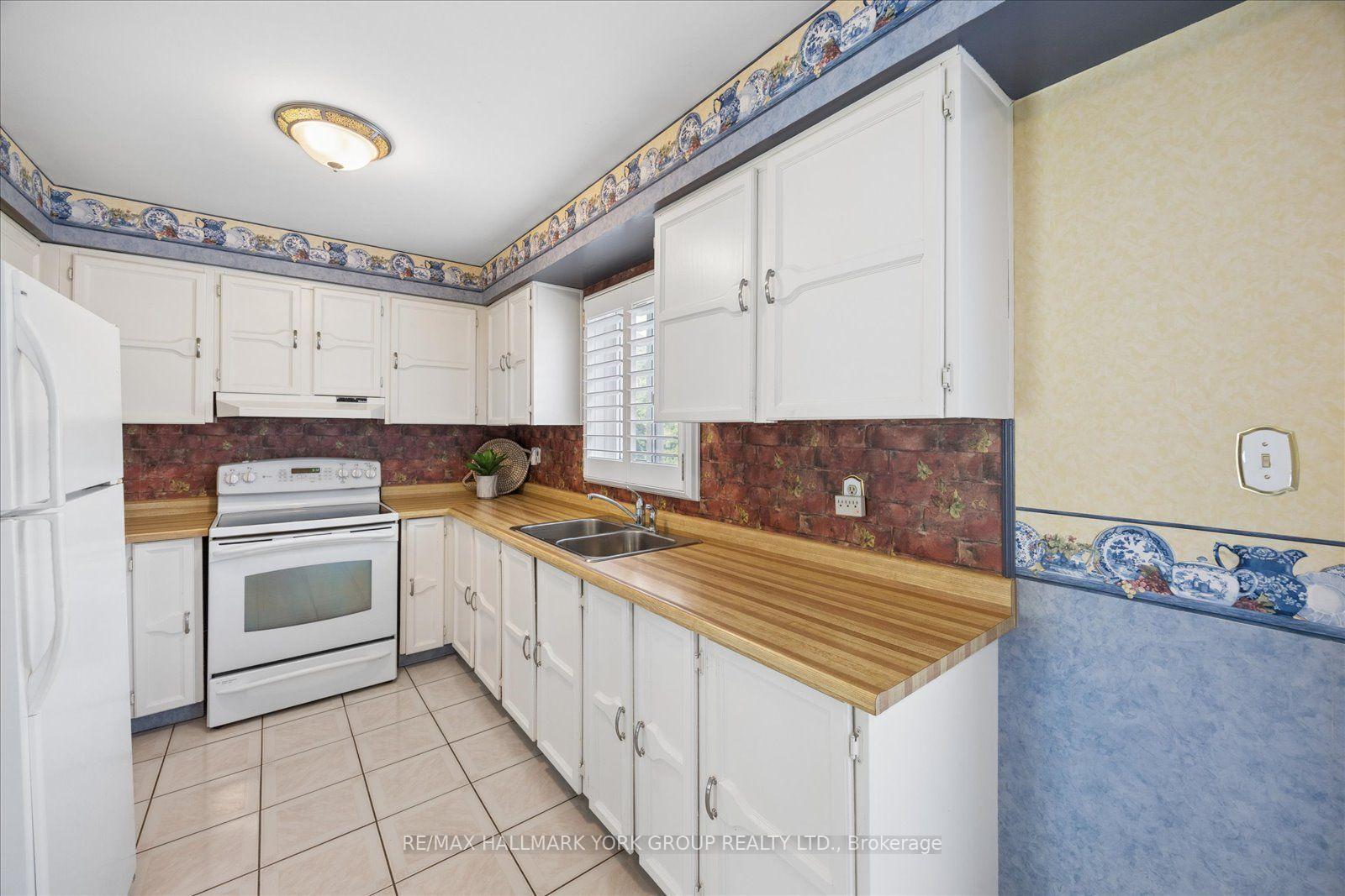 Photo 14 of 306 Erin Trail, Newmarket, Bristol-London — HOMEH