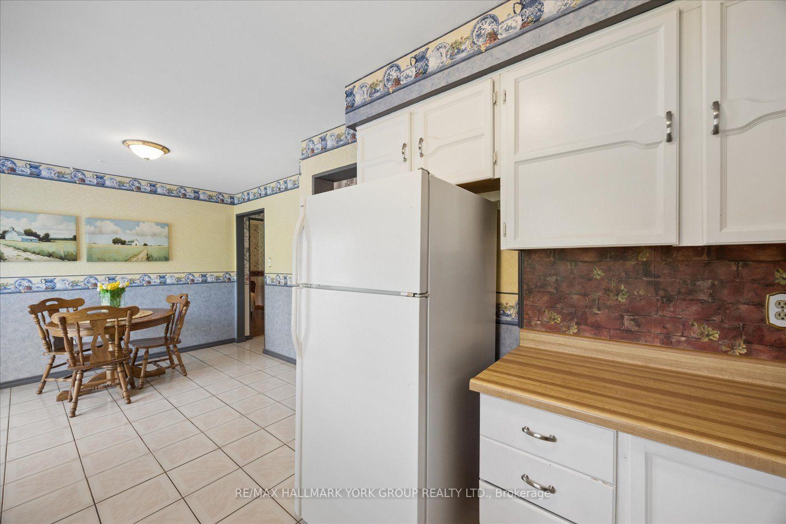 Photo 16 of 306 Erin Trail, Newmarket, Bristol-London — HOMEH