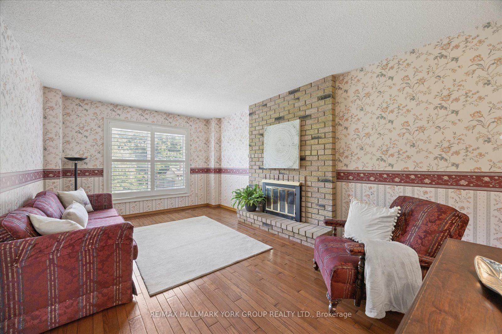 Photo 18 of 306 Erin Trail, Newmarket, Bristol-London — HOMEH