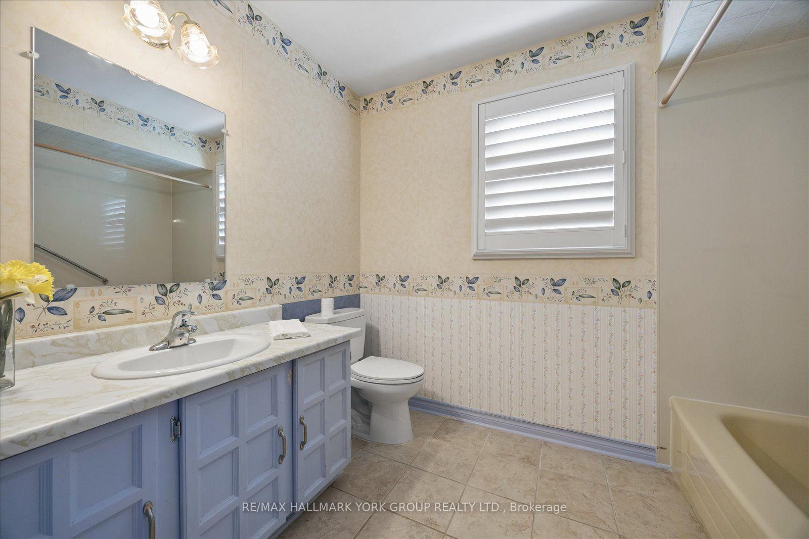 Photo 35 of 306 Erin Trail, Newmarket, Bristol-London — HOMEH