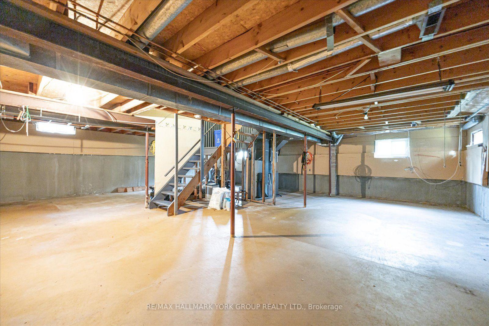 Photo 36 of 306 Erin Trail, Newmarket, Bristol-London — HOMEH