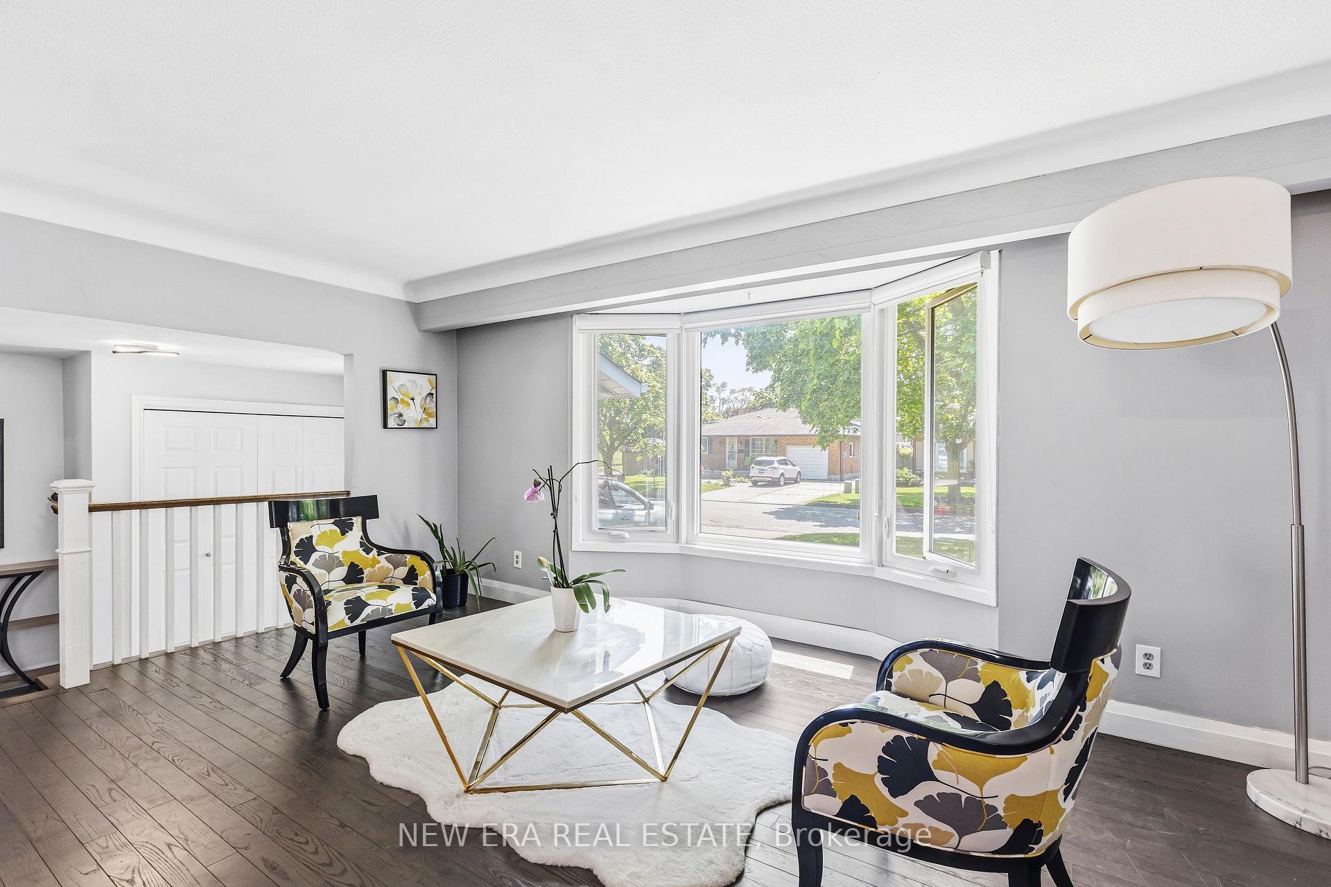 Photo 4 of 5 Shetland Crescent, St. Catharines, E. Chester — HOMEH