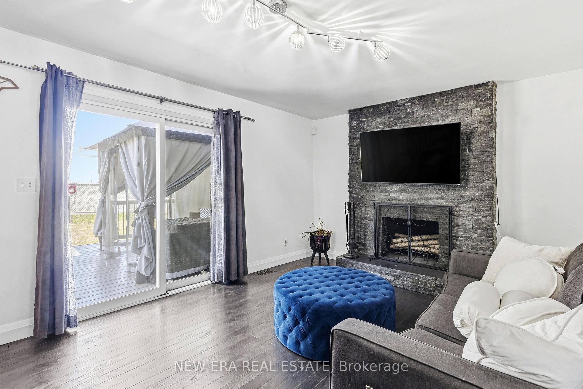 Photo 11 of 5 Shetland Crescent, St. Catharines, E. Chester — HOMEH