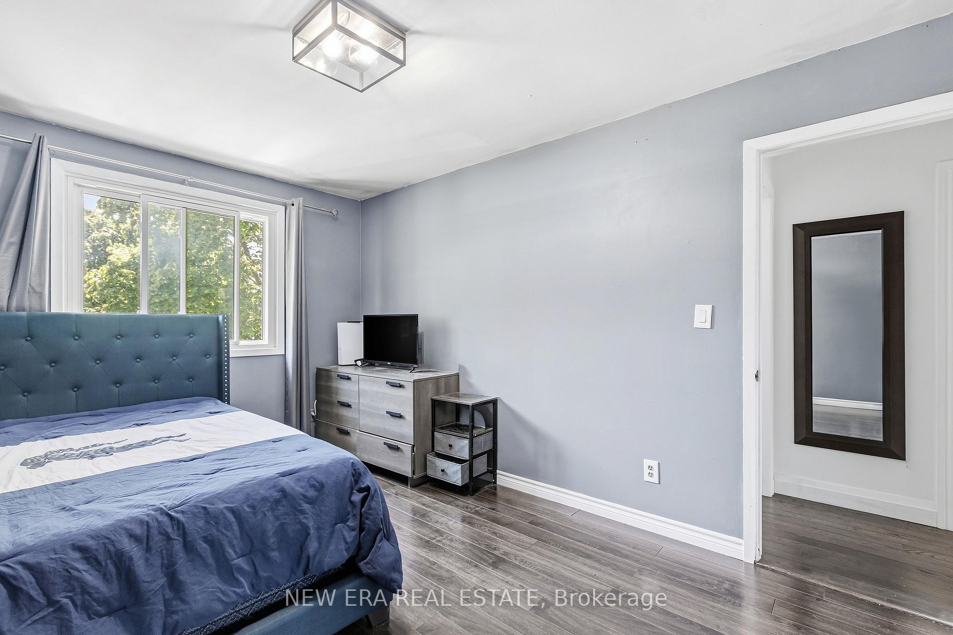 Photo 19 of 5 Shetland Crescent, St. Catharines, E. Chester — HOMEH