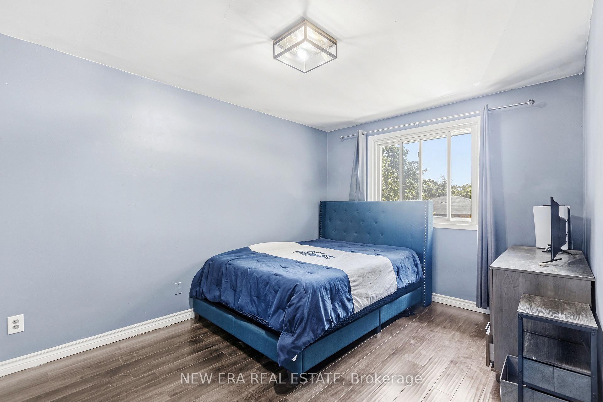 Photo 20 of 5 Shetland Crescent, St. Catharines, E. Chester — HOMEH