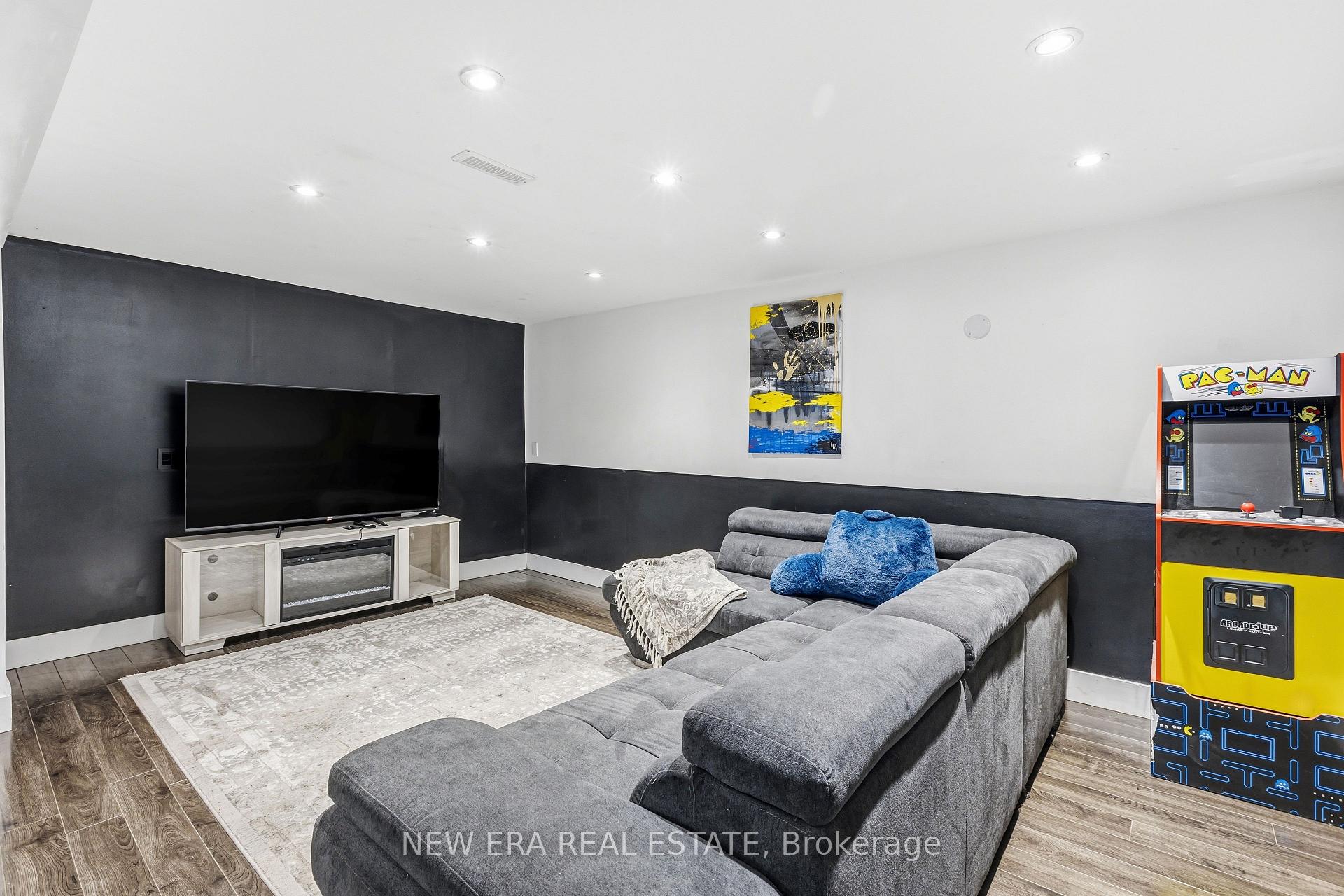 Photo 27 of 5 Shetland Crescent, St. Catharines, E. Chester — HOMEH