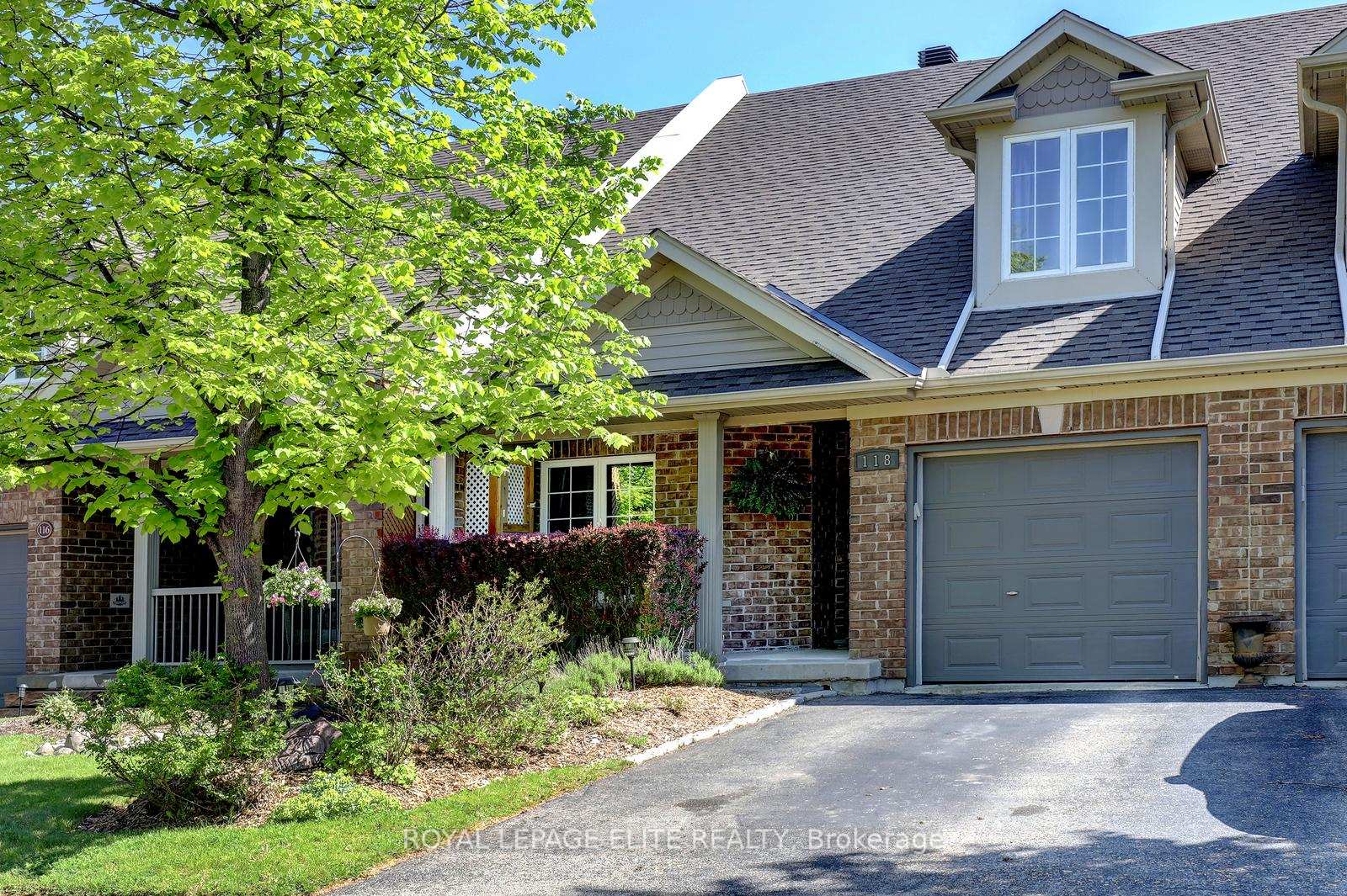 Photo 1 of 118 Lynch Circle, Guelph, Pineridge/Westminster Woods — HOMEH