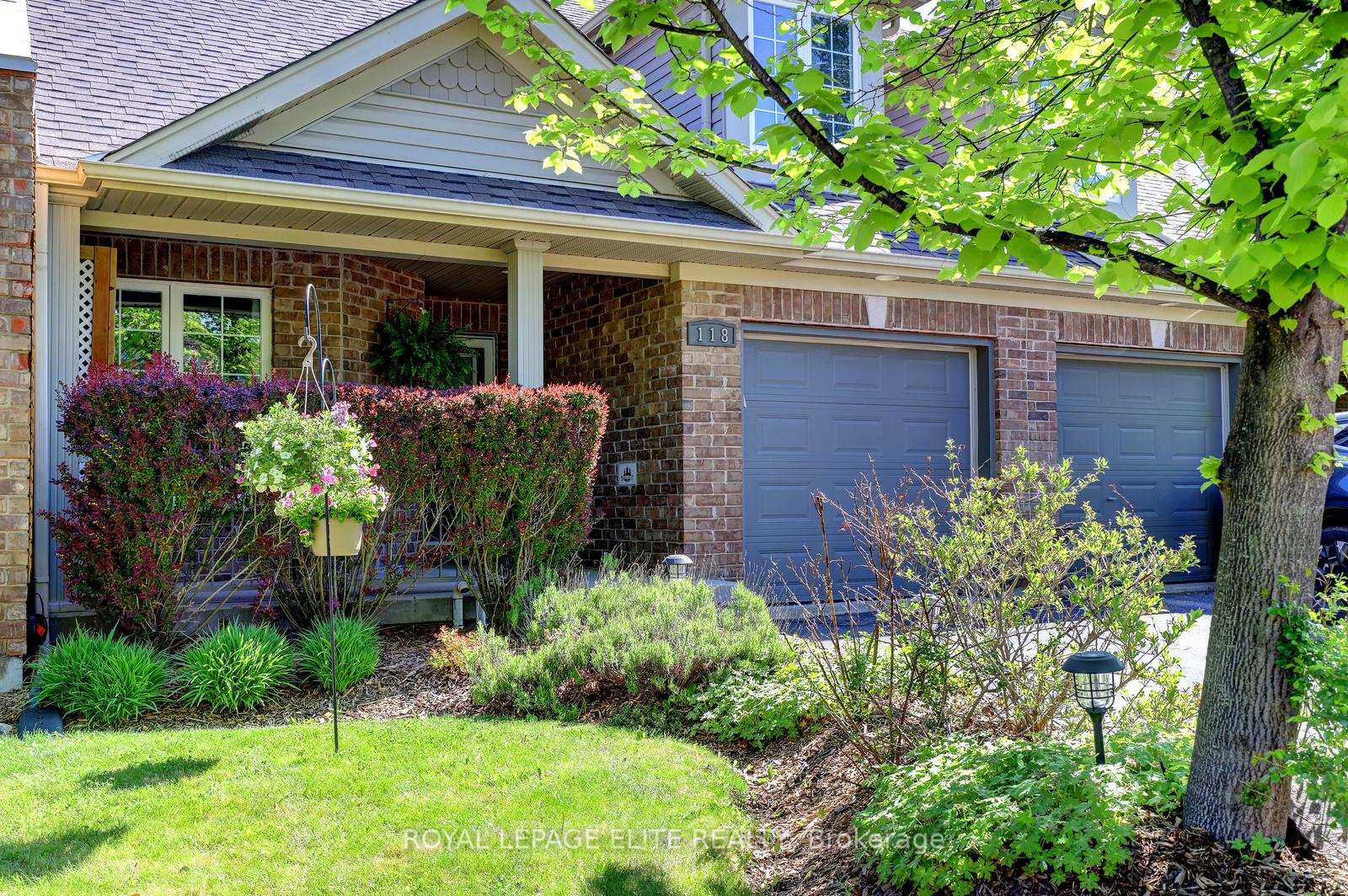 Photo 2 of 118 Lynch Circle, Guelph, Pineridge/Westminster Woods — HOMEH
