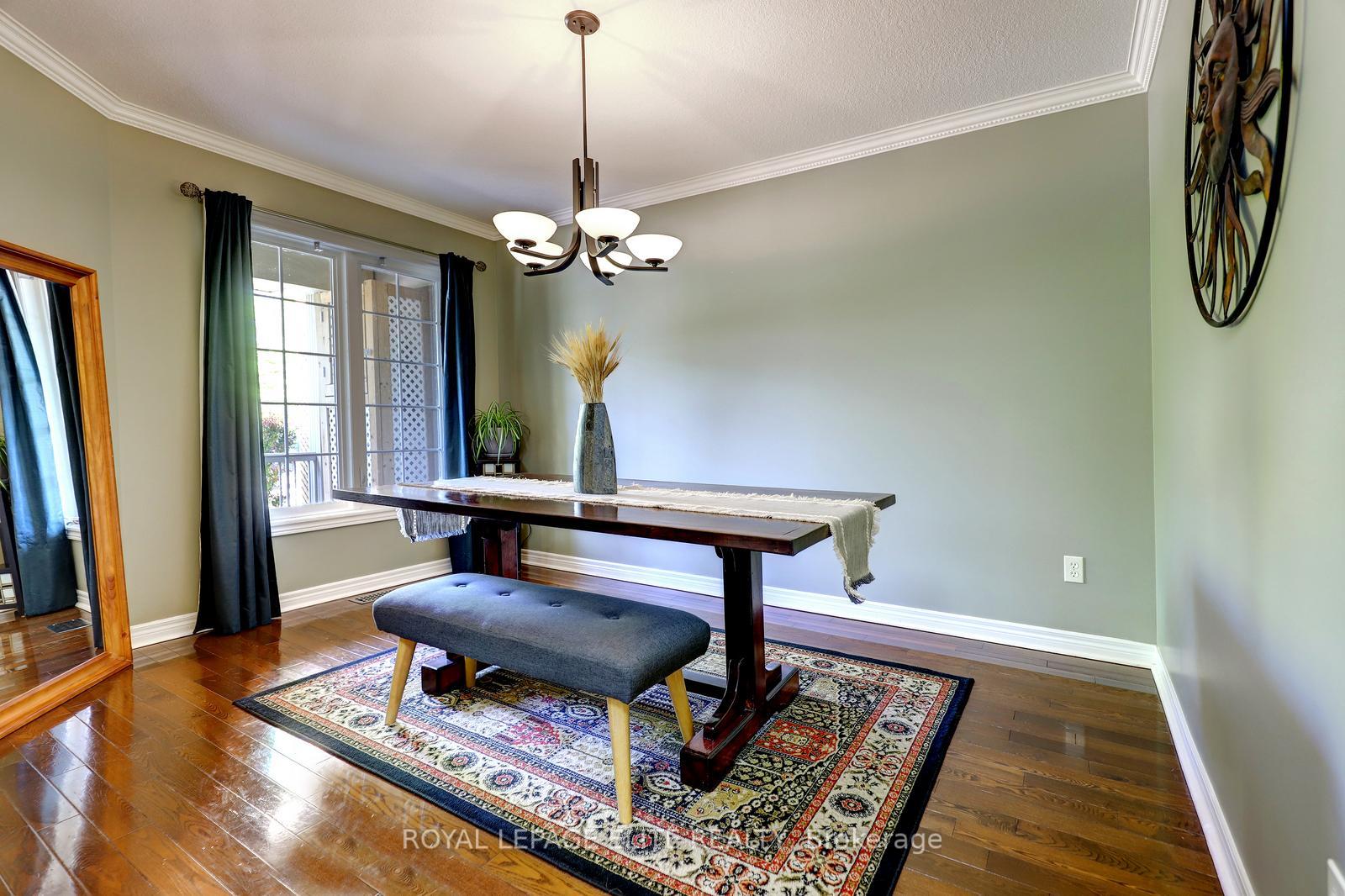 Photo 6 of 118 Lynch Circle, Guelph, Pineridge/Westminster Woods — HOMEH