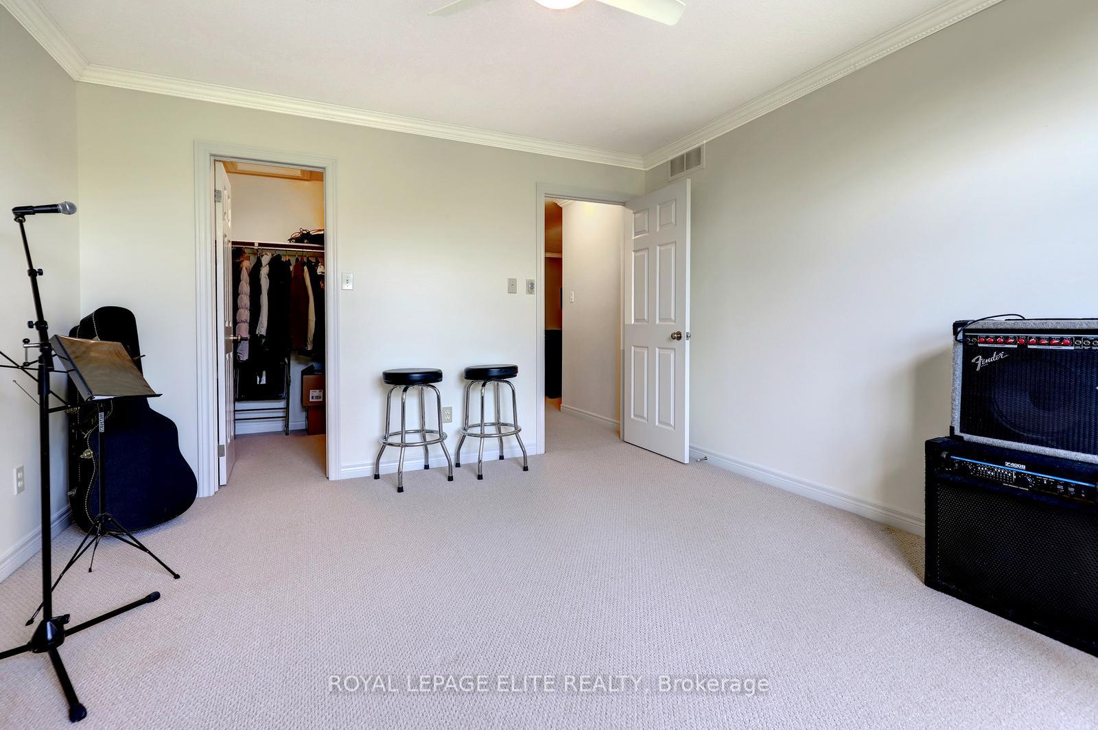 Photo 24 of 118 Lynch Circle, Guelph, Pineridge/Westminster Woods — HOMEH