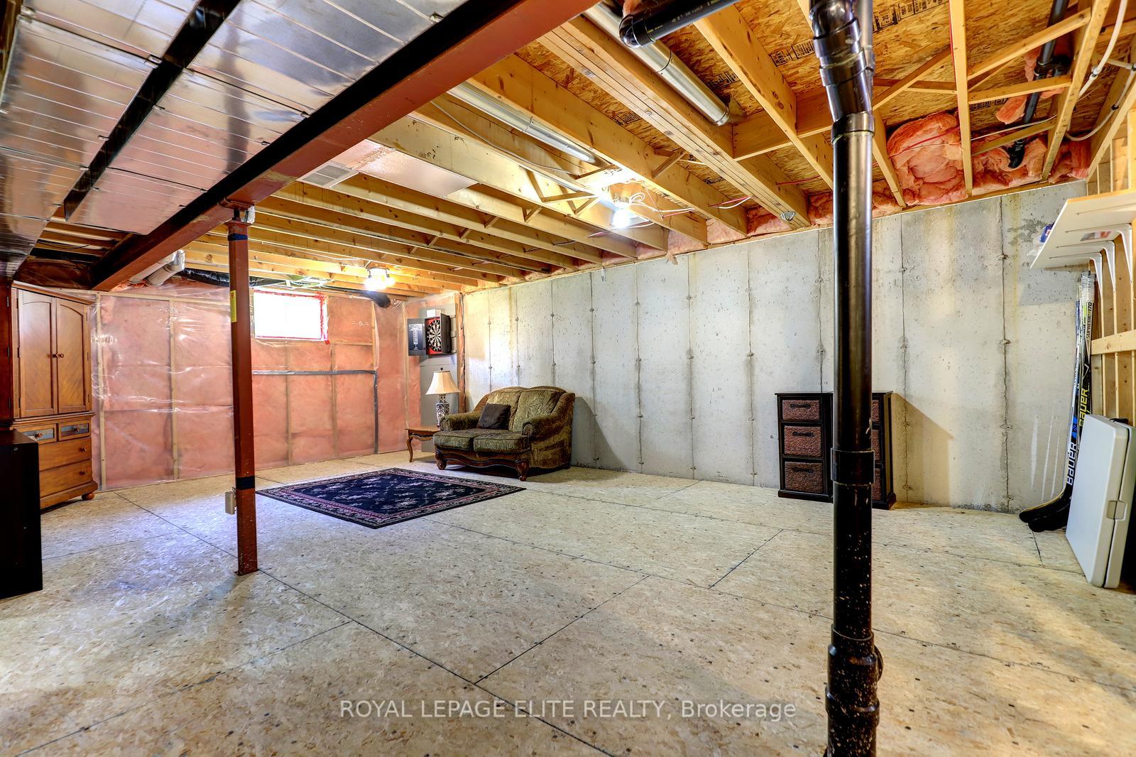 Photo 29 of 118 Lynch Circle, Guelph, Pineridge/Westminster Woods — HOMEH