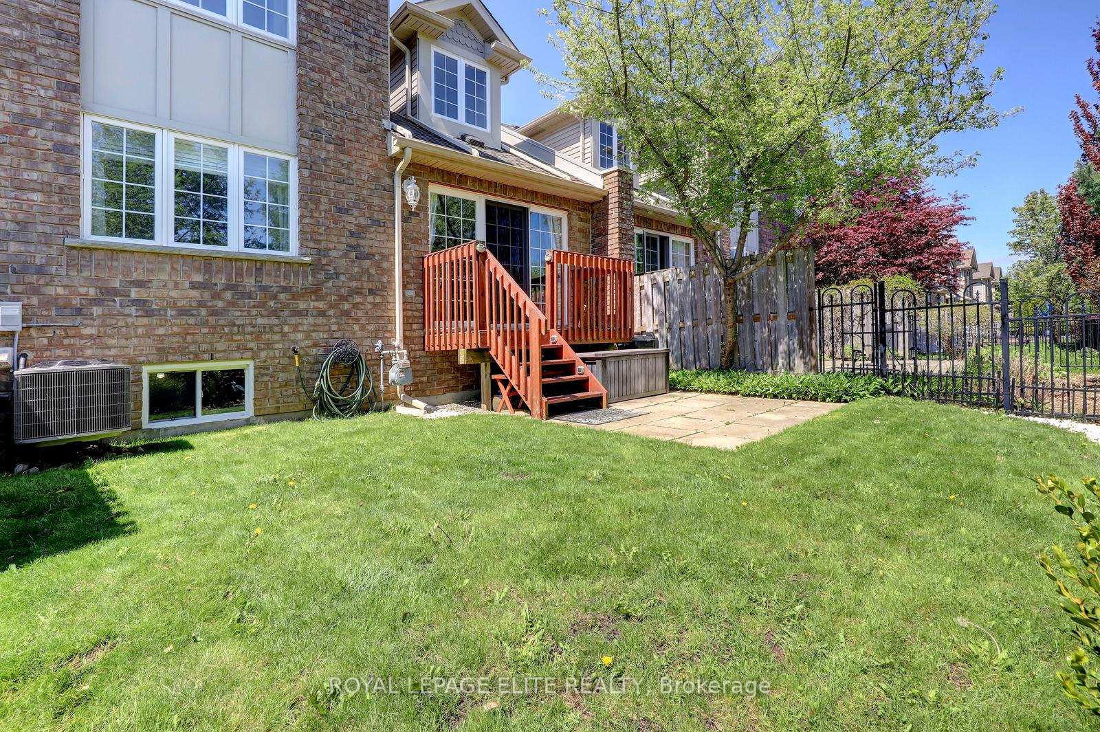 Photo 33 of 118 Lynch Circle, Guelph, Pineridge/Westminster Woods — HOMEH