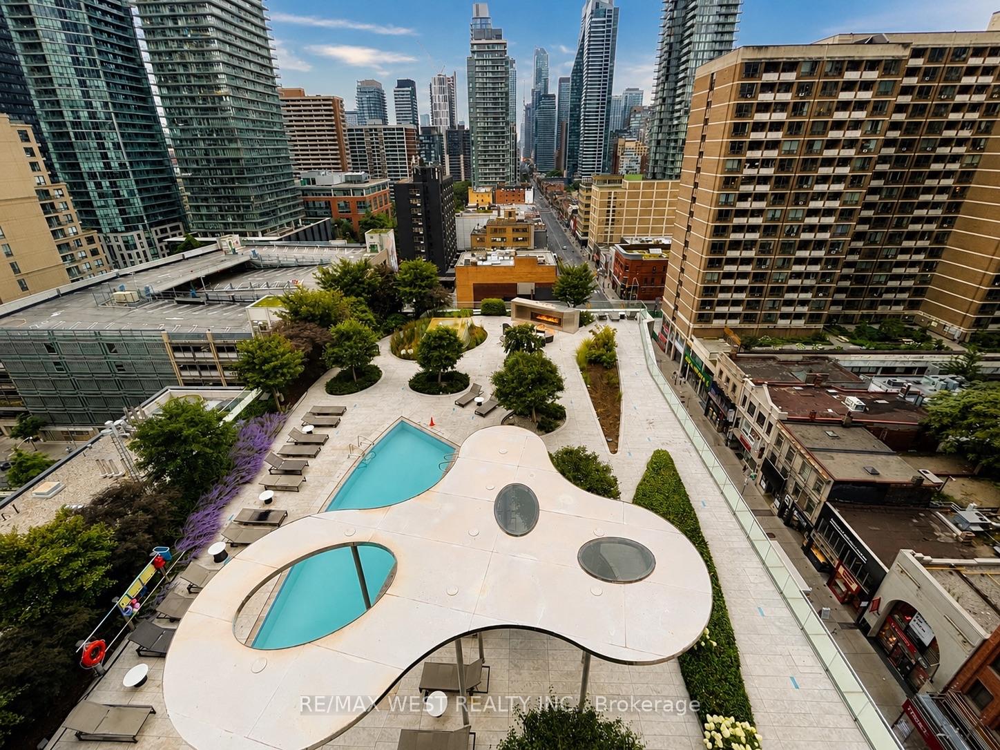 Photo 1 of Unit 1007, 1 Bloor Street E, Toronto, Church-Yonge Corridor — HOMEH